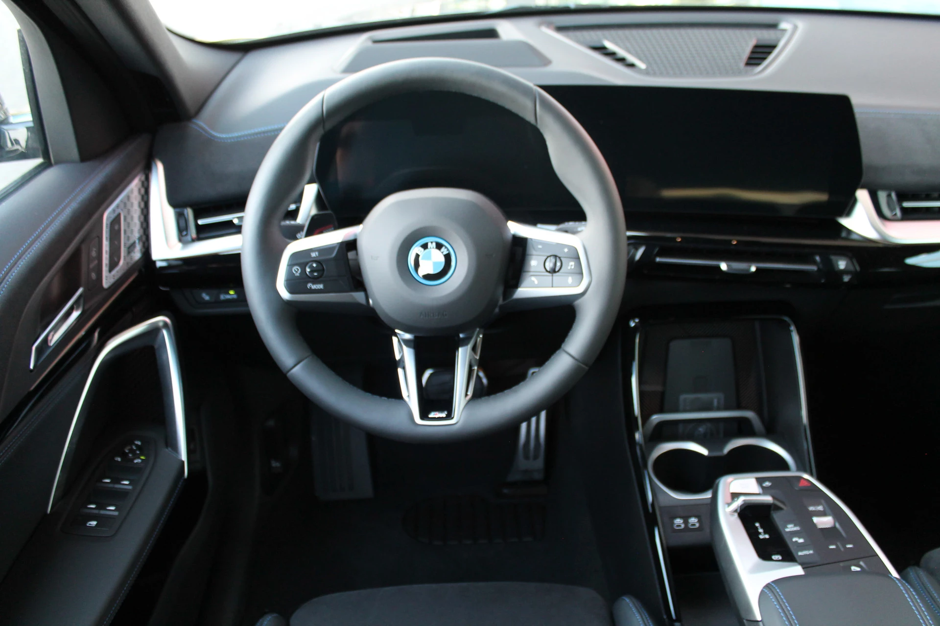 Hoofdafbeelding BMW iX2