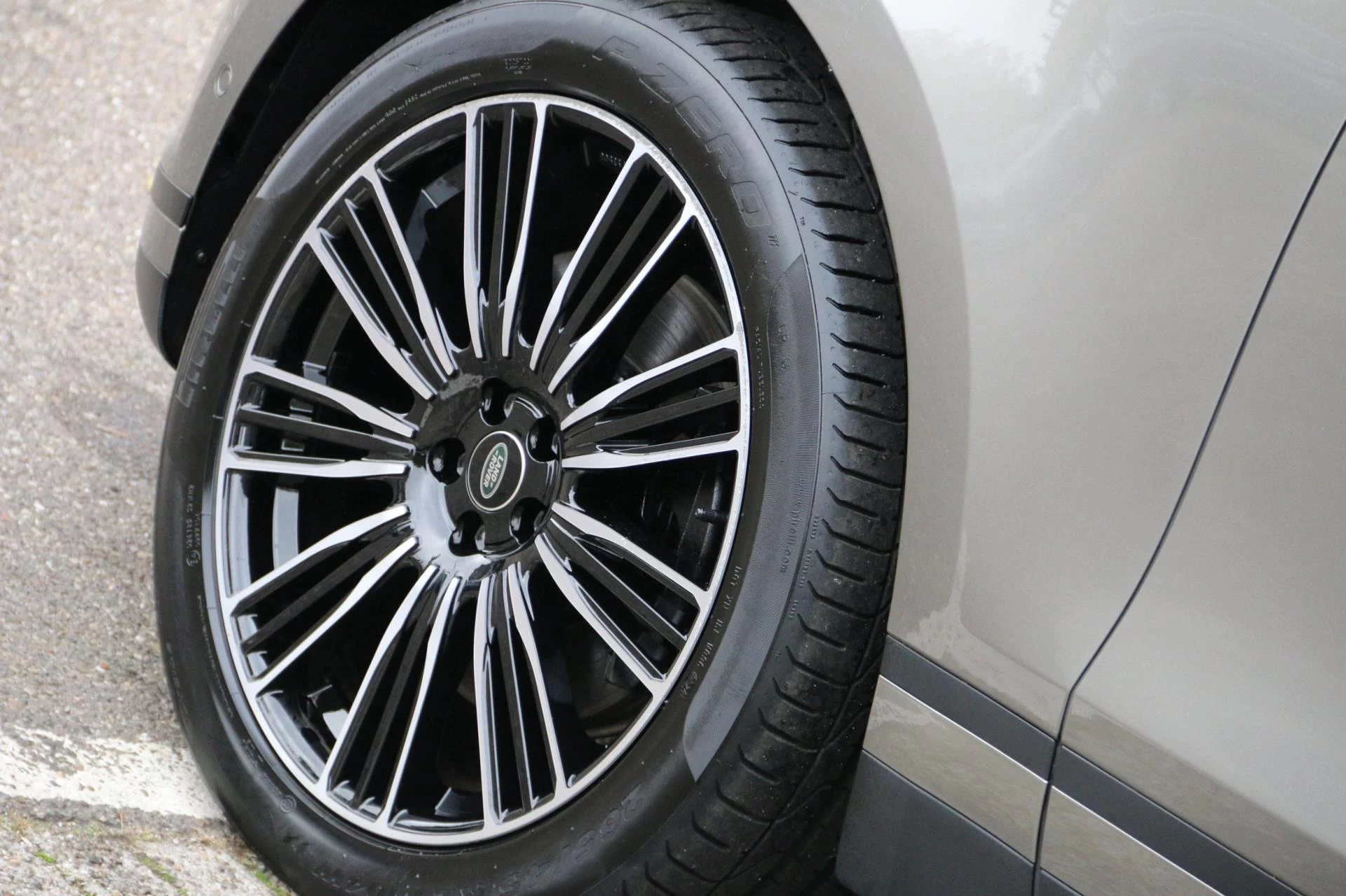 Hoofdafbeelding Land Rover Range Rover Velar