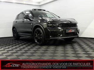 Lynk & Co 01 1.5 Black edition Pano, 360 Camera, Navi, Keyless start, Stoelverwarming, Elektrische achterklep, Lichtmetalen velgen