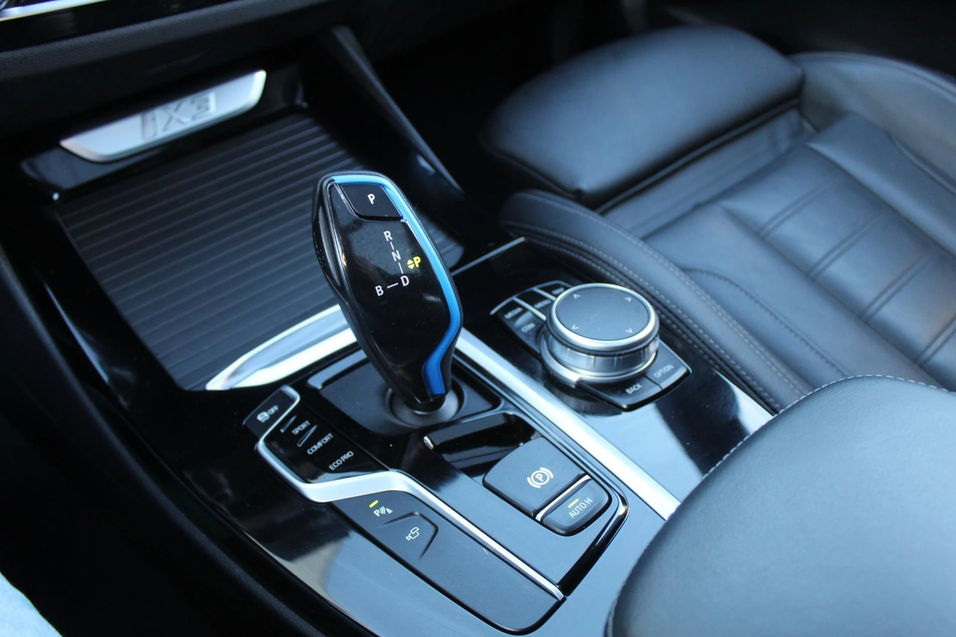 Hoofdafbeelding BMW iX3