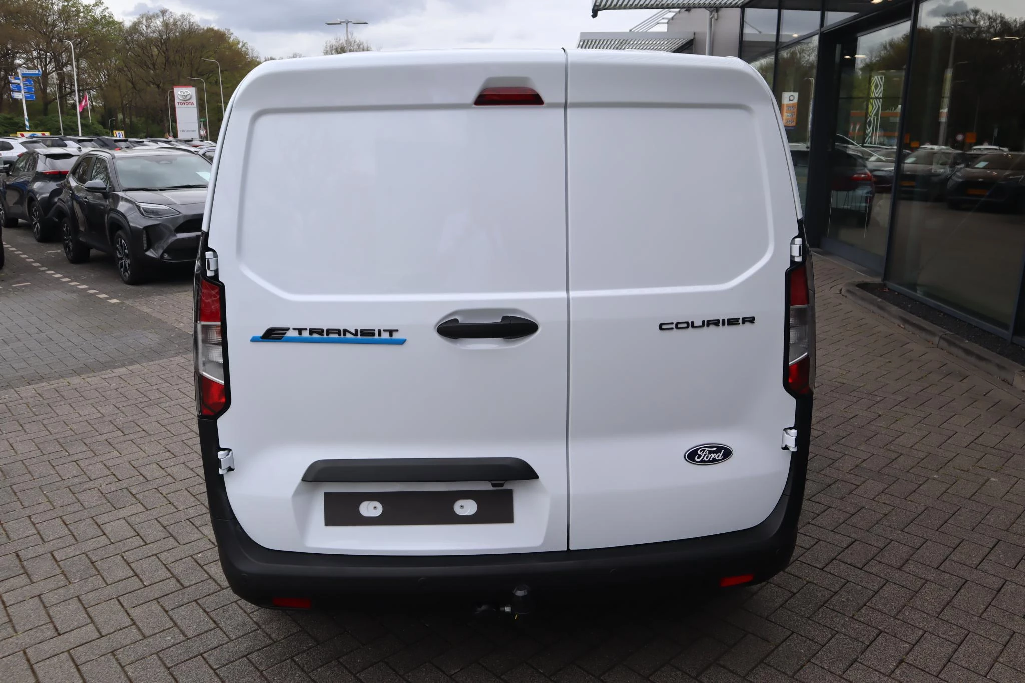 Hoofdafbeelding Ford E-Transit Courier