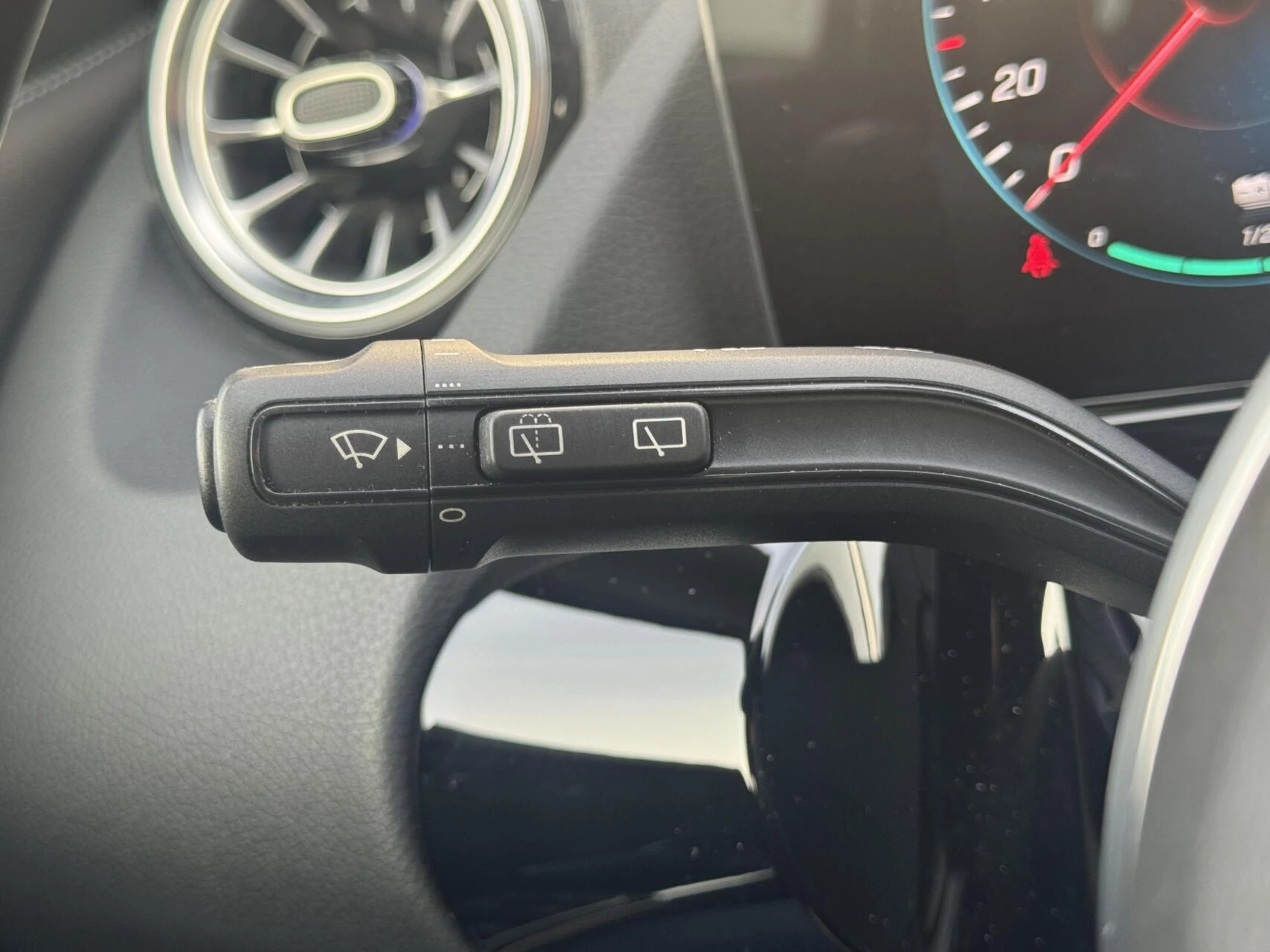 Hoofdafbeelding Mercedes-Benz EQA