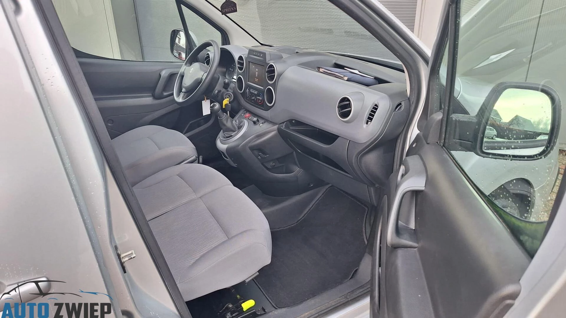 Hoofdafbeelding Peugeot Partner