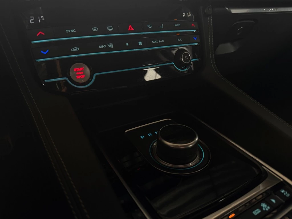 Hoofdafbeelding Jaguar F-PACE
