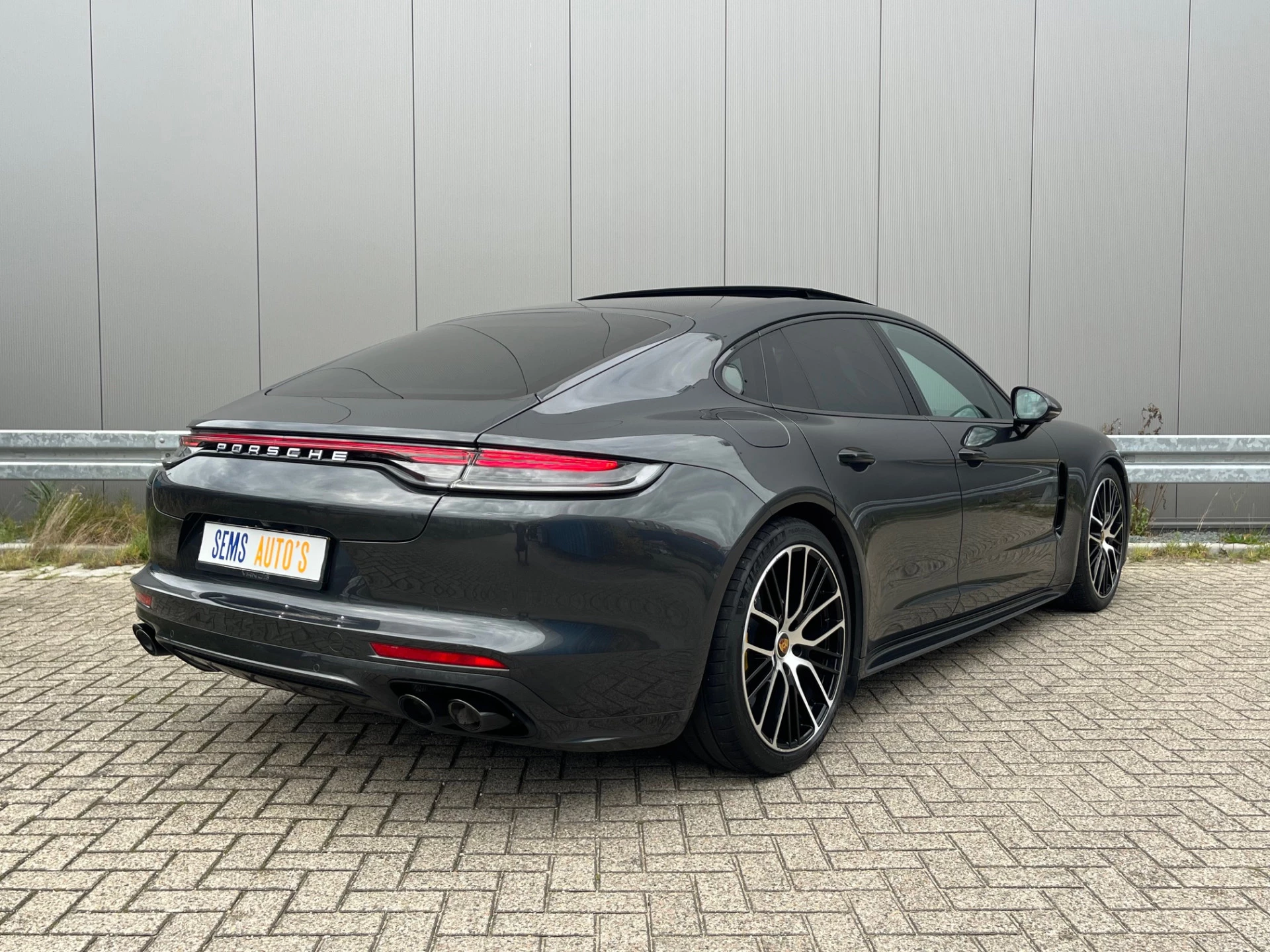 Hoofdafbeelding Porsche Panamera