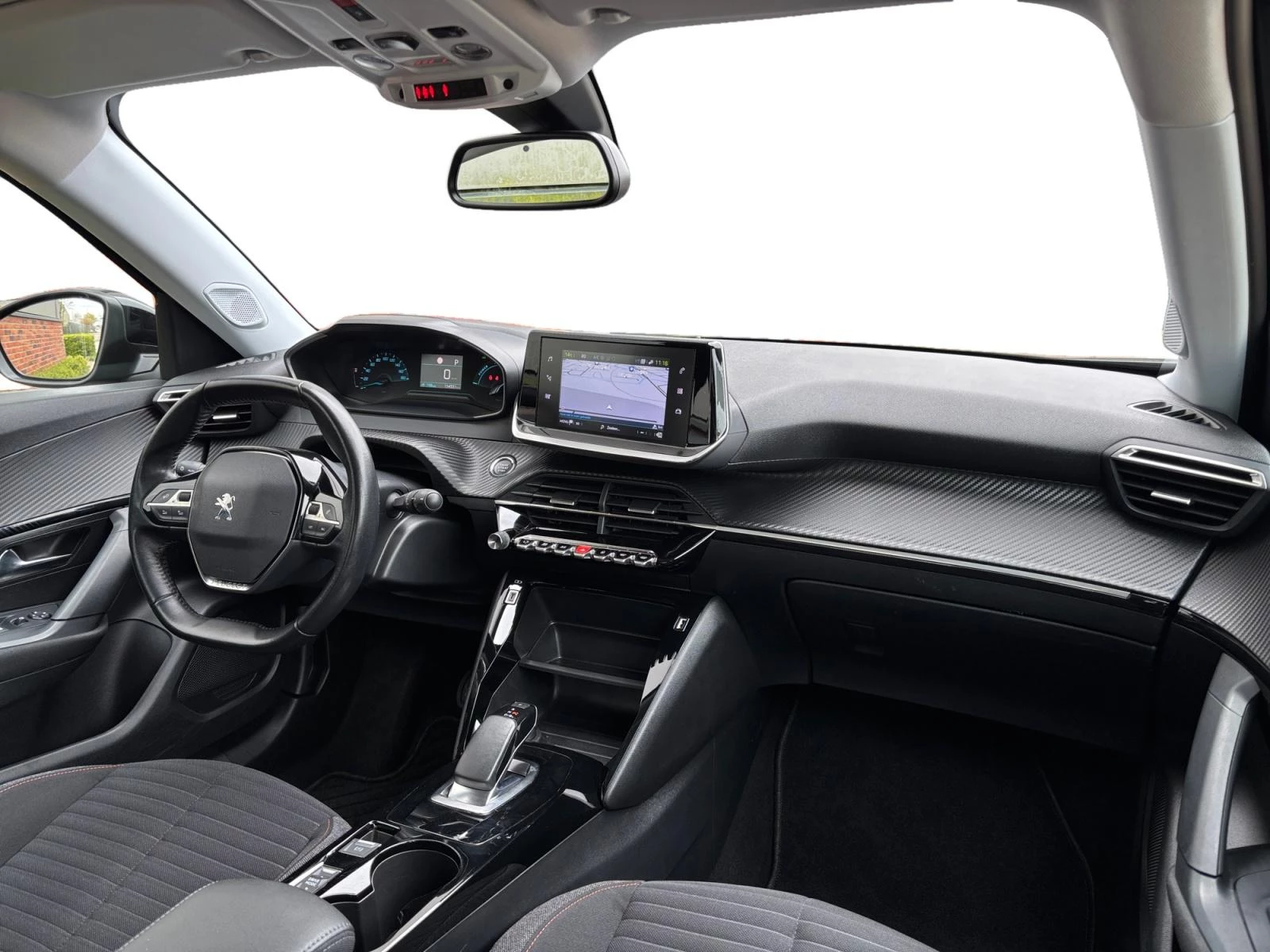 Hoofdafbeelding Peugeot e-2008