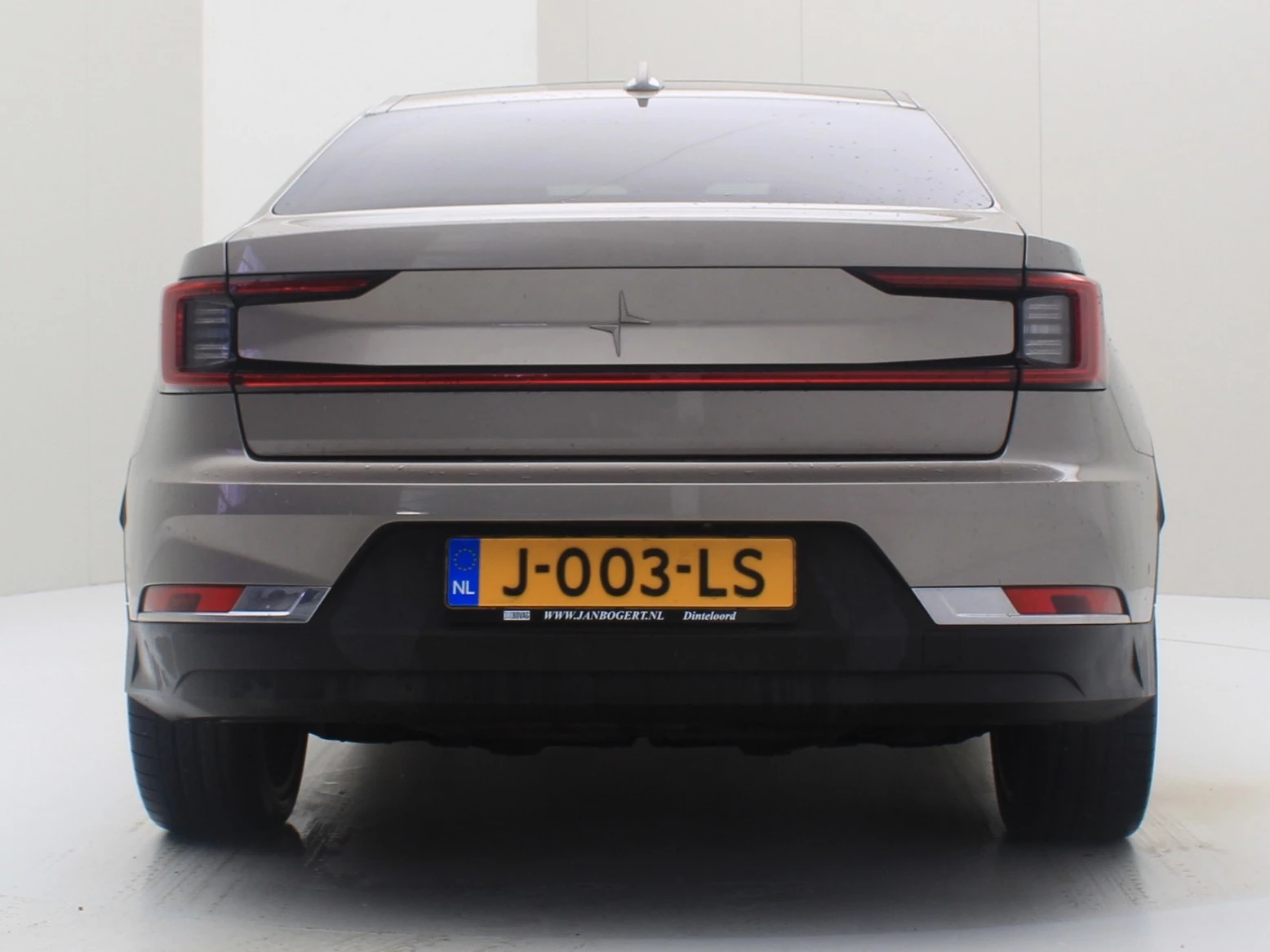 Hoofdafbeelding Polestar 2