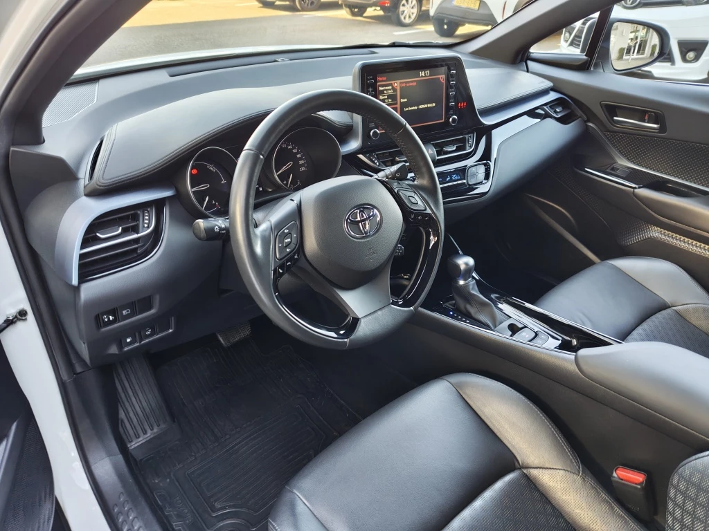 Hoofdafbeelding Toyota C-HR