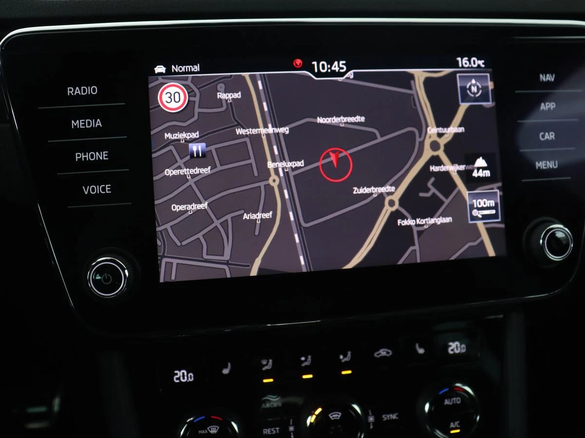 Hoofdafbeelding Škoda Superb