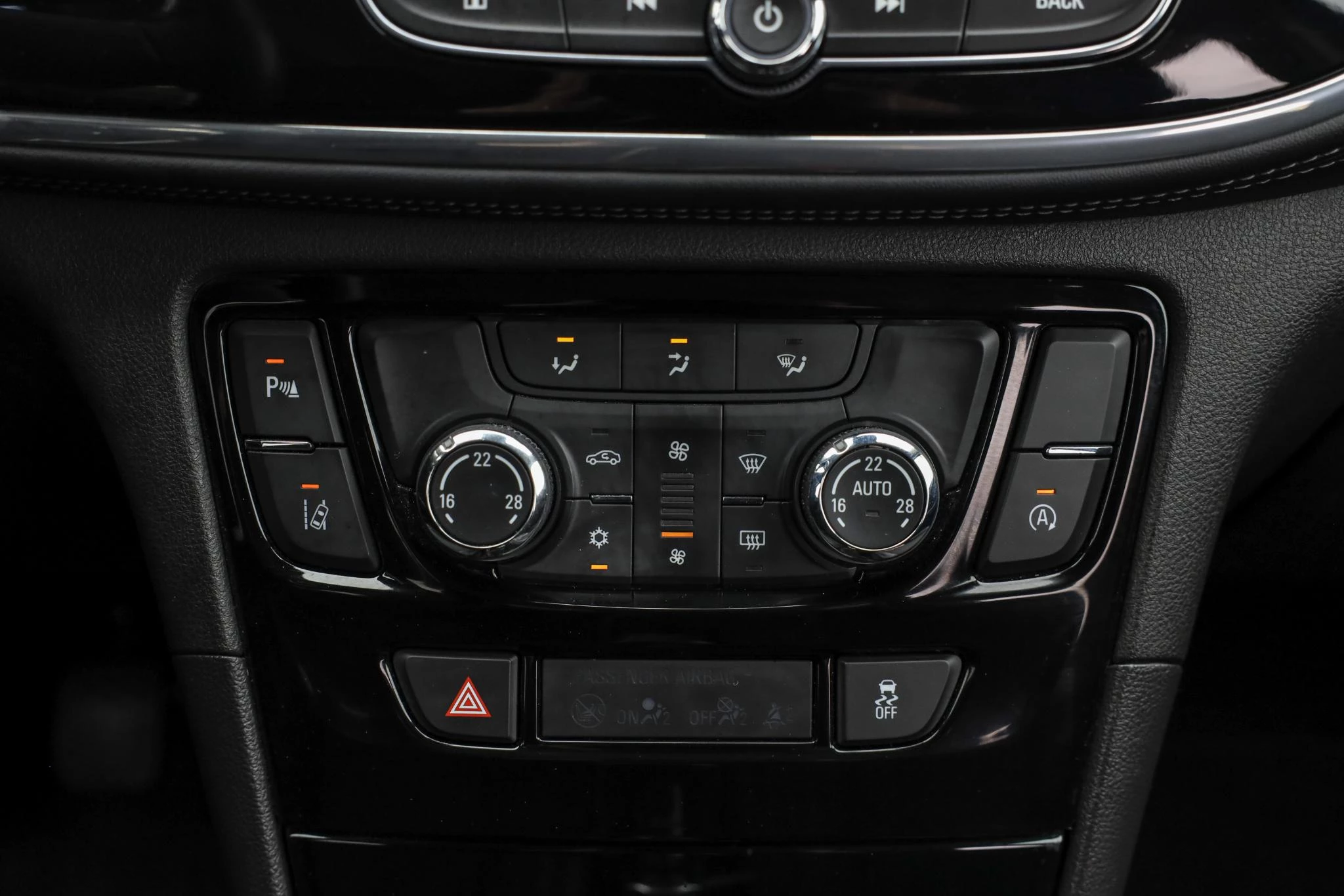 Hoofdafbeelding Opel Mokka X