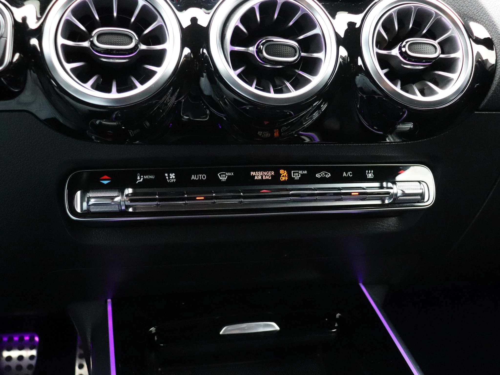 Hoofdafbeelding Mercedes-Benz EQA