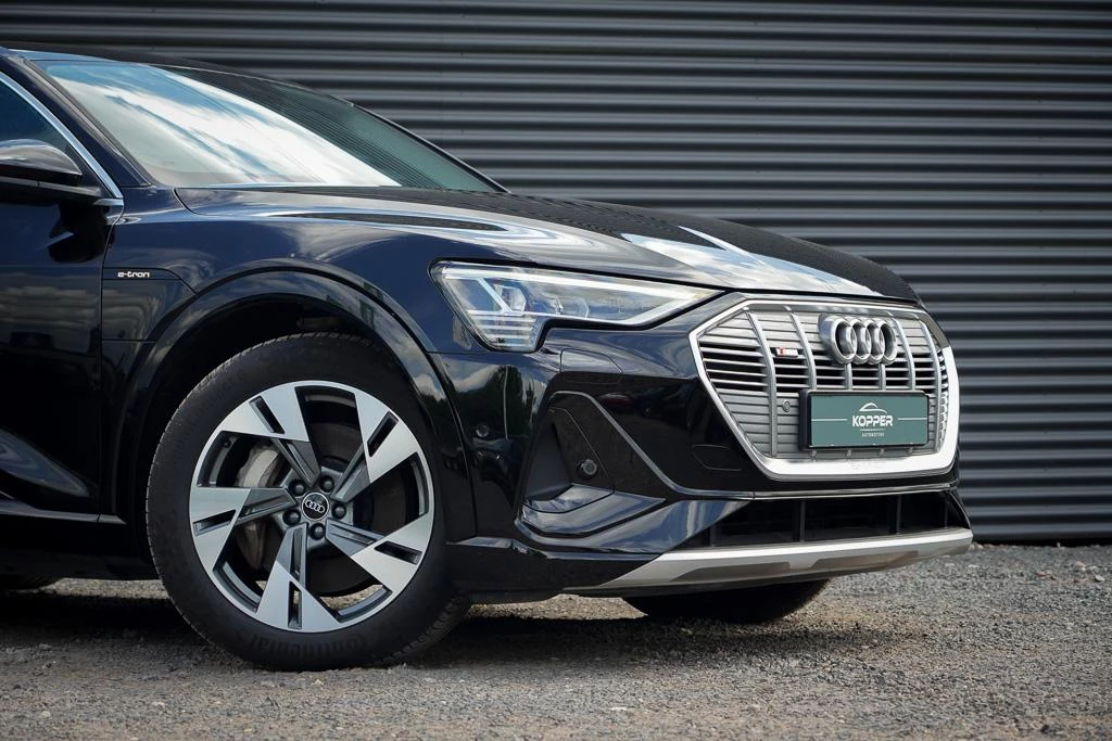 Hoofdafbeelding Audi e-tron