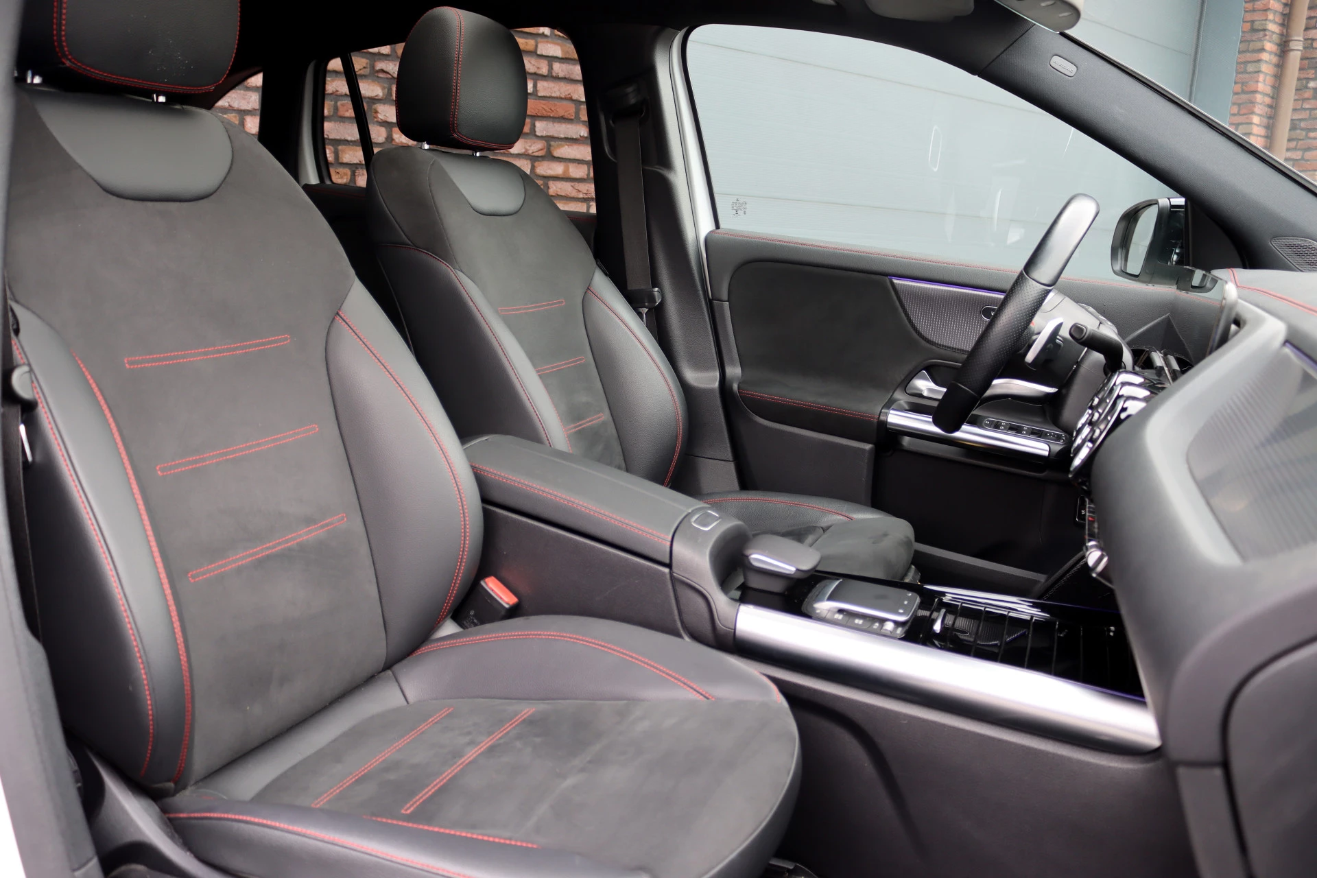 Hoofdafbeelding Mercedes-Benz EQA