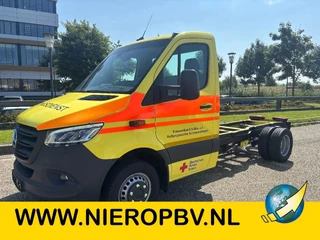 Mercedes-Benz Sprinter 519 chas Cabine ( 3,66 Wielbasis ) Automaat Airco Luchtvering V6