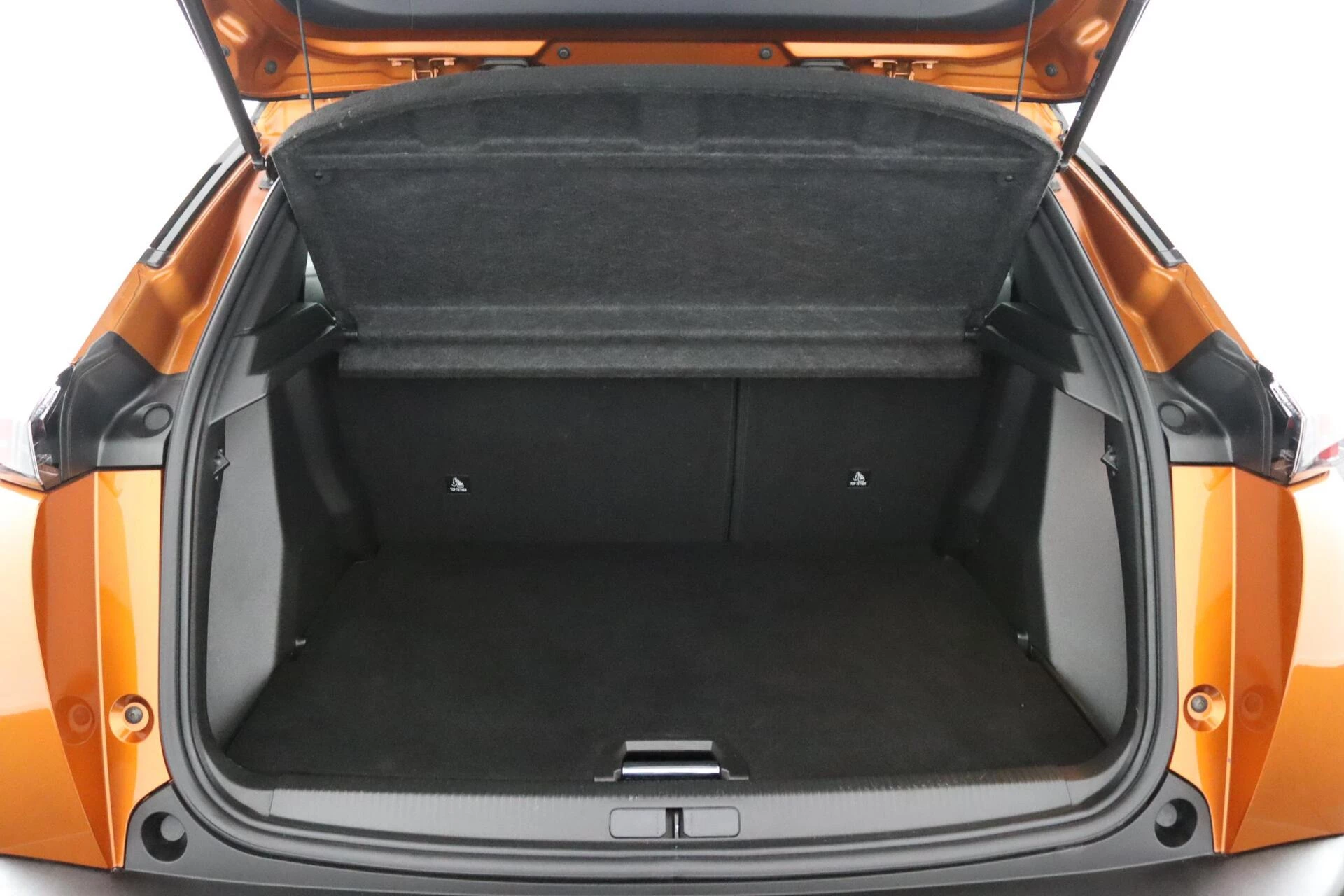 Hoofdafbeelding Peugeot e-2008