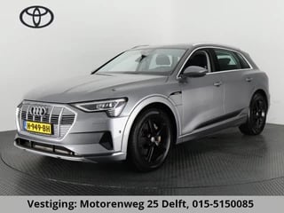 Hoofdafbeelding Audi e-tron Audi e-tron E-TRON 50 QUATTRO LAUNCH PLUS ACCU 88% 71 KWh BIJNA 2020. NL AUTO.1e EIG.PANO.LUCHTVERING. TOT 2 JR GARANTIE*