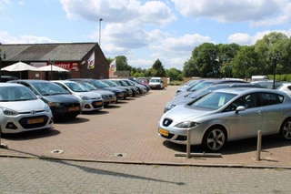 Hoofdafbeelding Peugeot 2008 Peugeot 2008 1.2 PT 82pk Executive automaat ECC/pano/cruise/navi/trekhaak