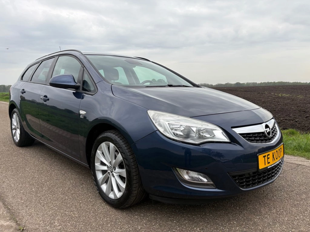 Hoofdafbeelding Opel Astra
