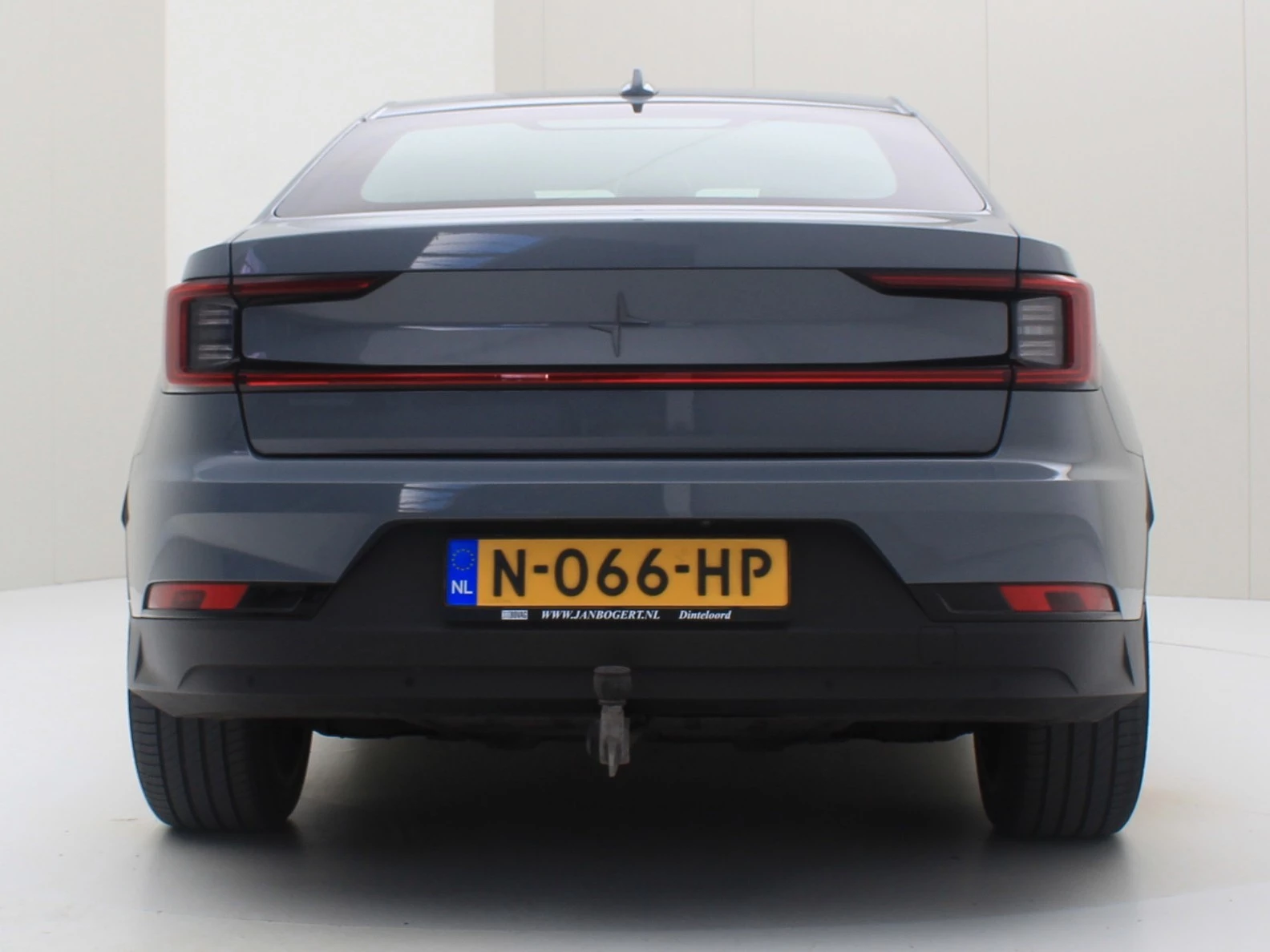 Hoofdafbeelding Polestar 2