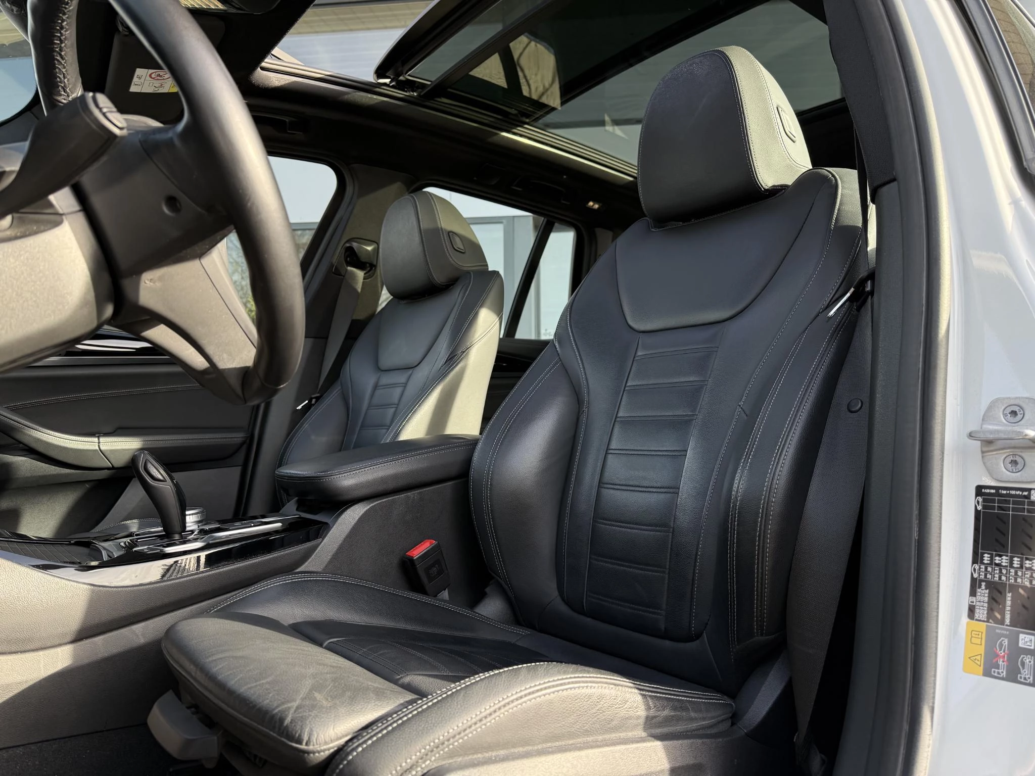 Hoofdafbeelding BMW iX3