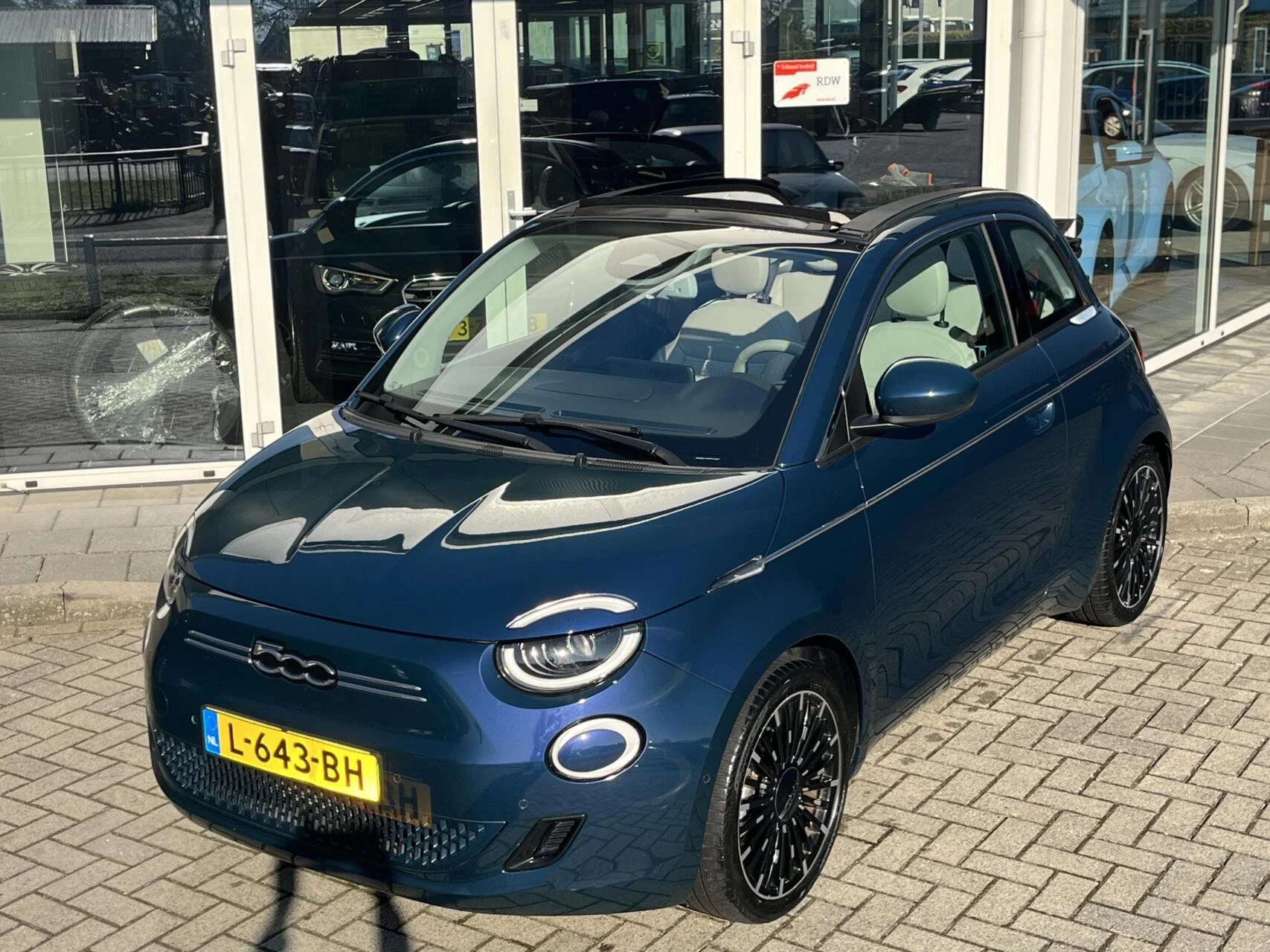 Hoofdafbeelding Fiat 500C