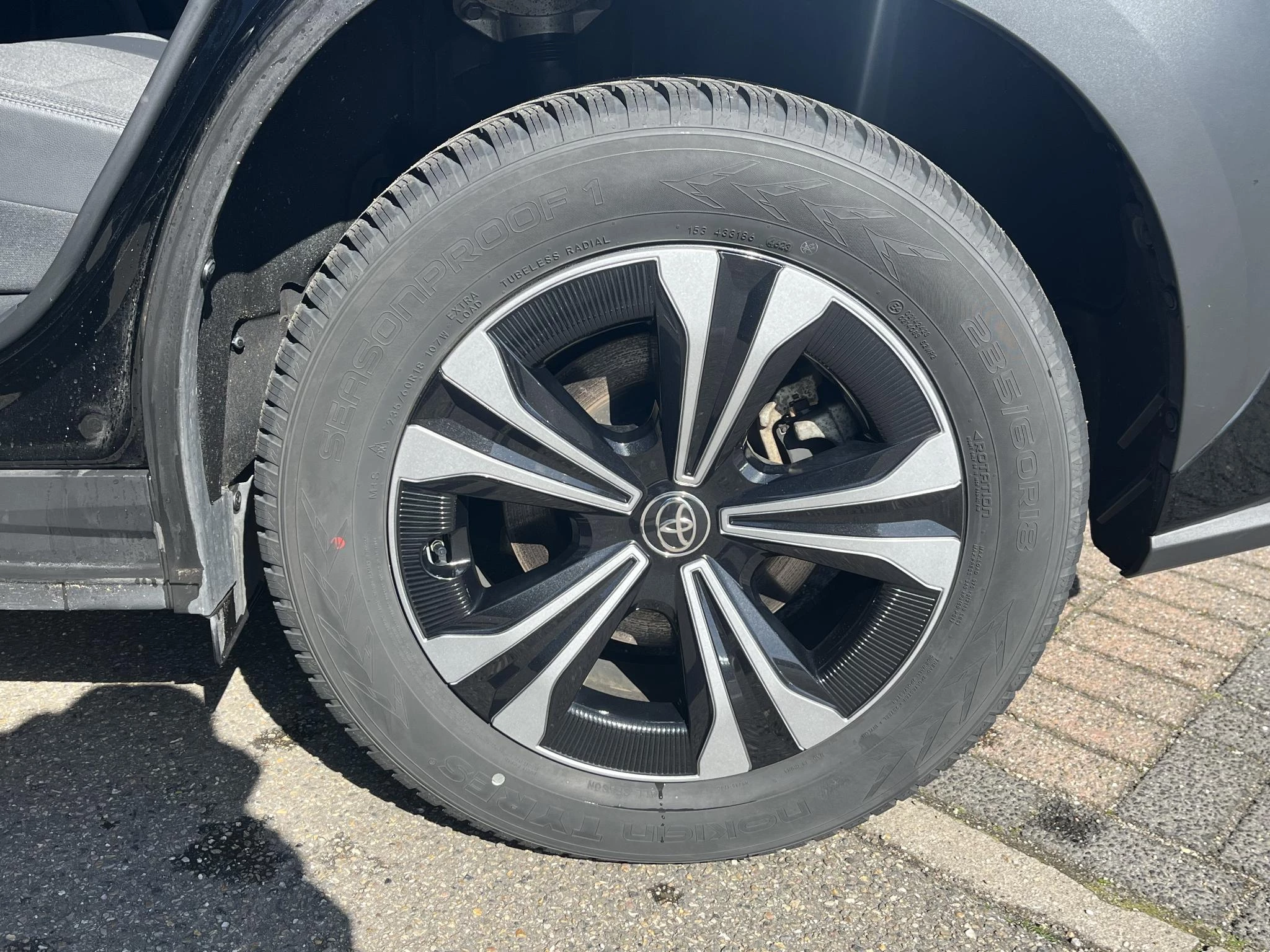 Hoofdafbeelding Toyota bZ4X