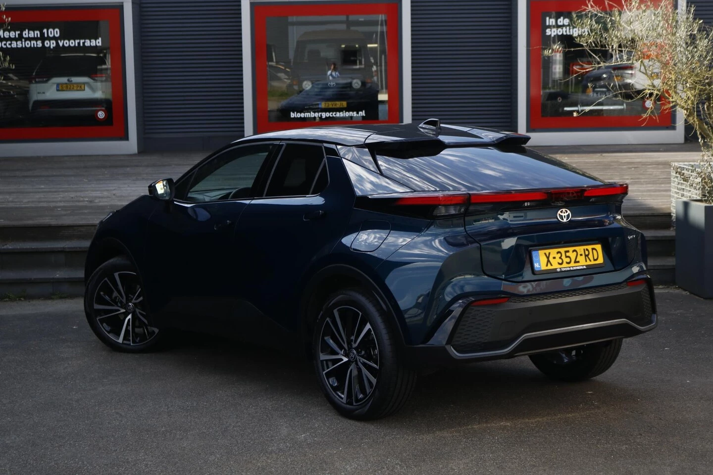 Hoofdafbeelding Toyota C-HR