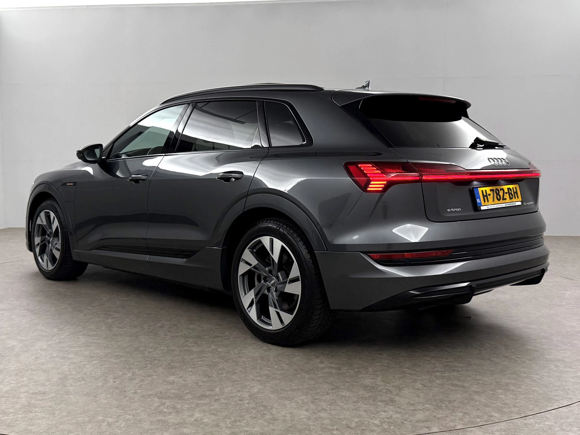 Hoofdafbeelding Audi e-tron