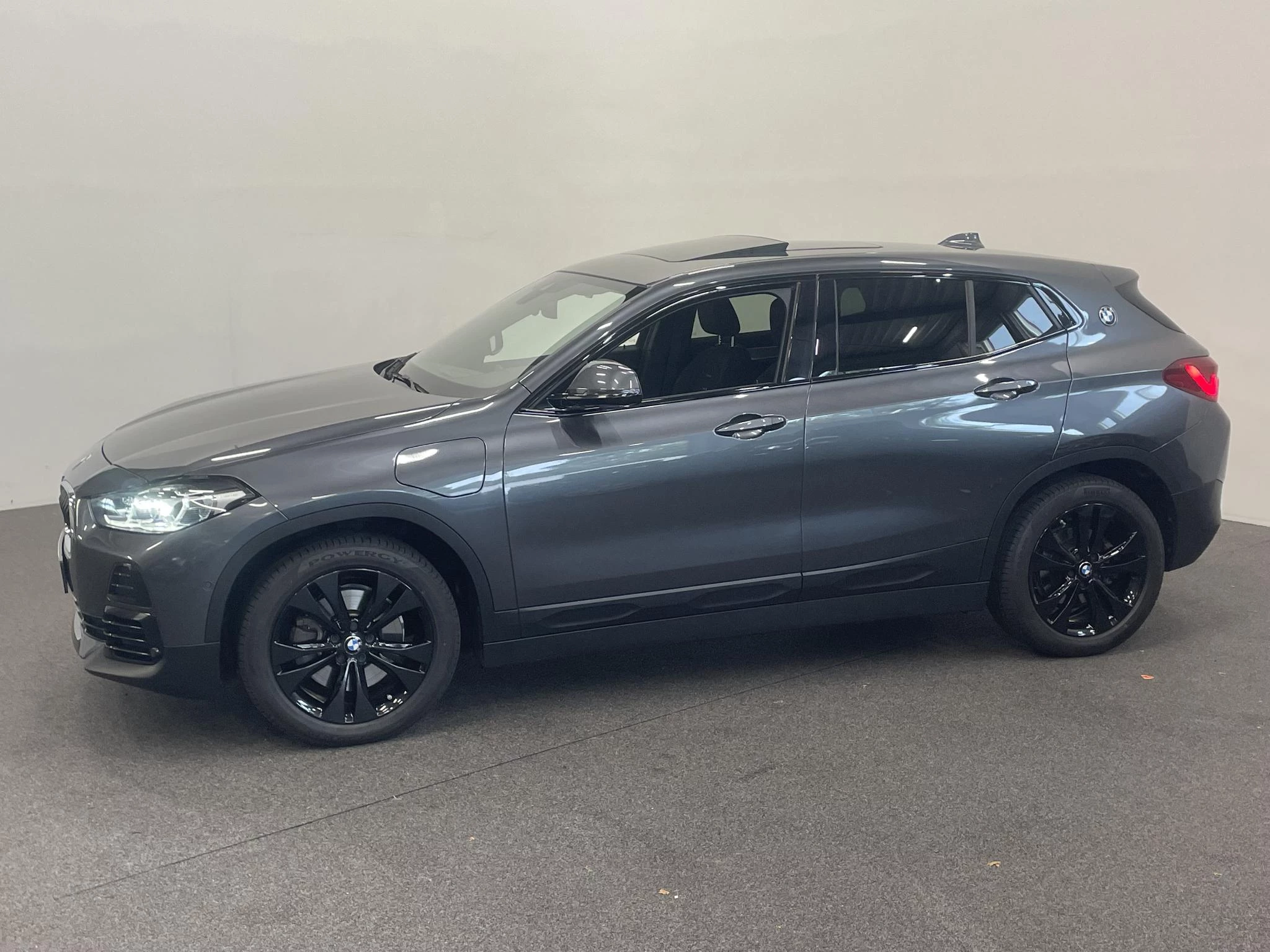 Hoofdafbeelding BMW X2