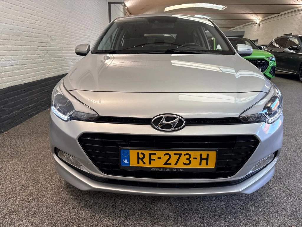 Hoofdafbeelding Hyundai i20