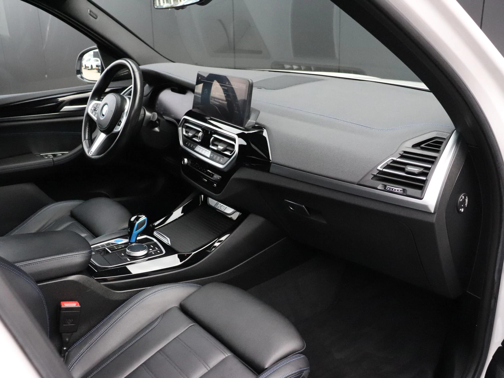 Hoofdafbeelding BMW iX3