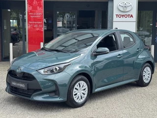 Toyota Yaris 1.5 Hybrid 115 COMFORT NIEUW VOORRAADVOORDEEL NU €24.695! NORMAAL €27.980! CAMERA CLIMA AD-CRUISE APPLE/ANDROID BLUETOOTH AD-CRUISE REGEN/LICHTSENSOR NIEUW!