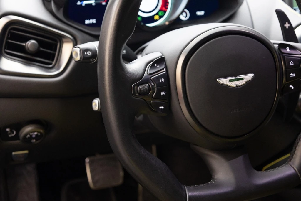 Hoofdafbeelding Aston Martin V8 Vantage