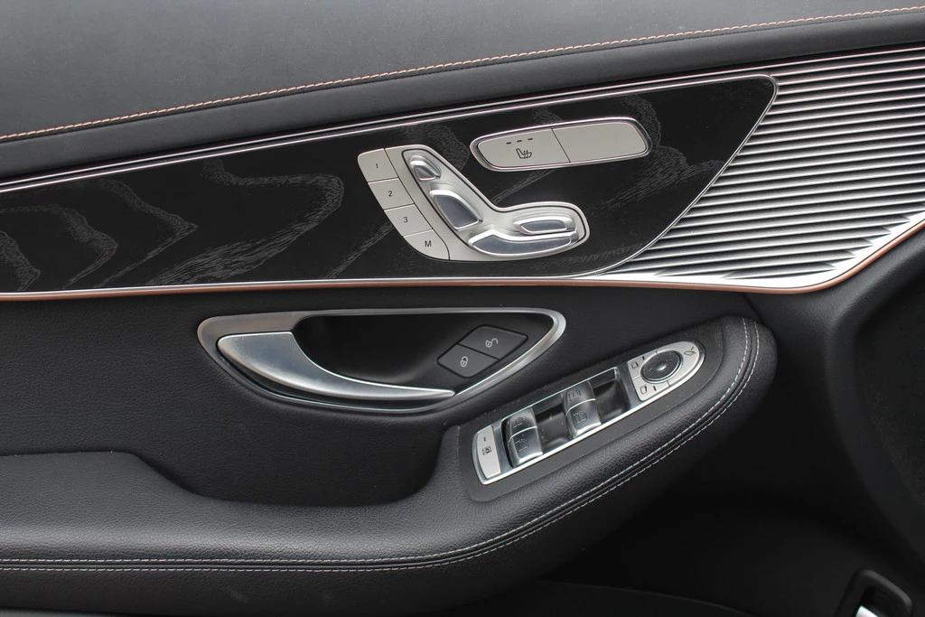 Hoofdafbeelding Mercedes-Benz EQC