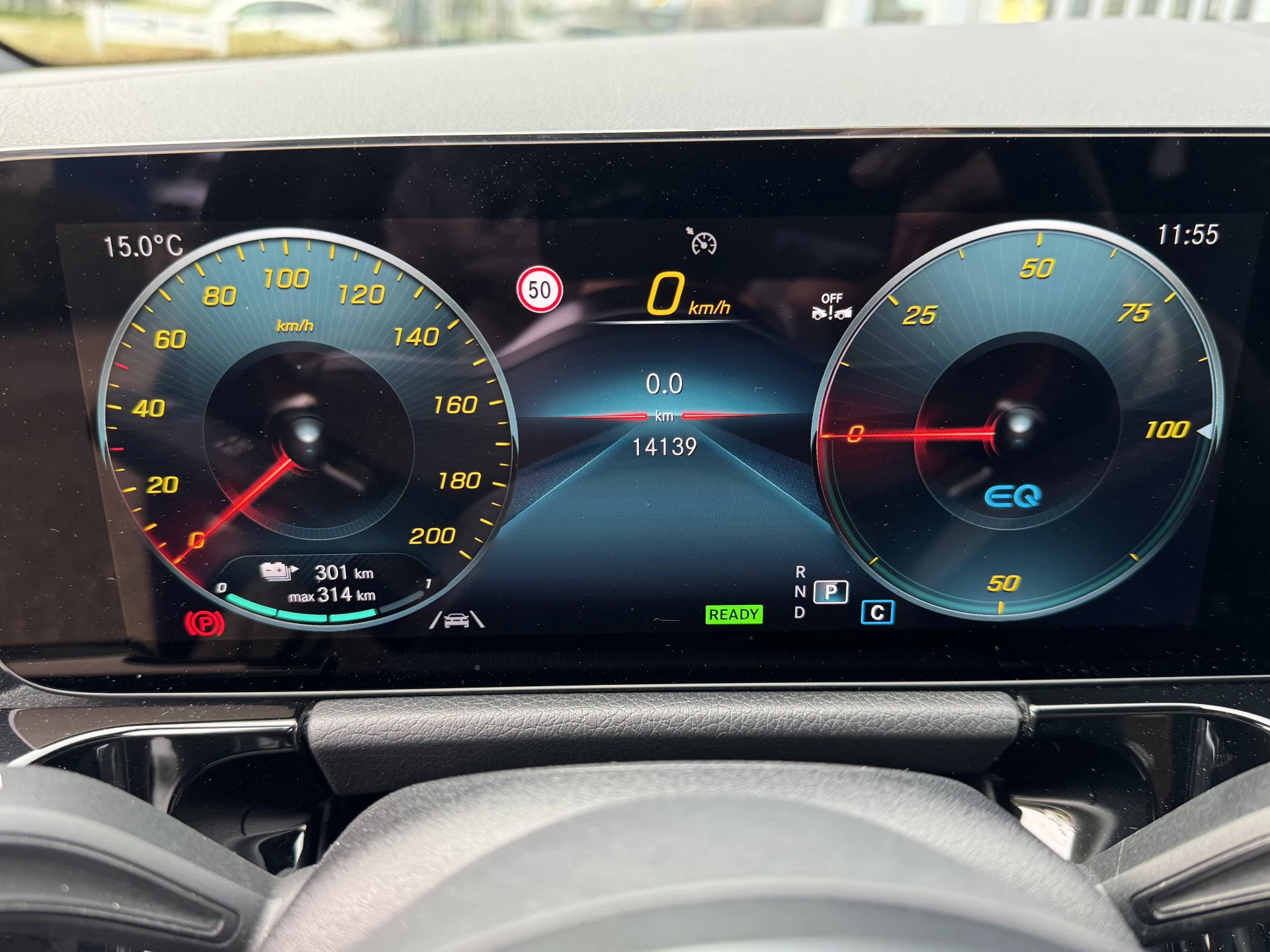 Hoofdafbeelding Mercedes-Benz EQA