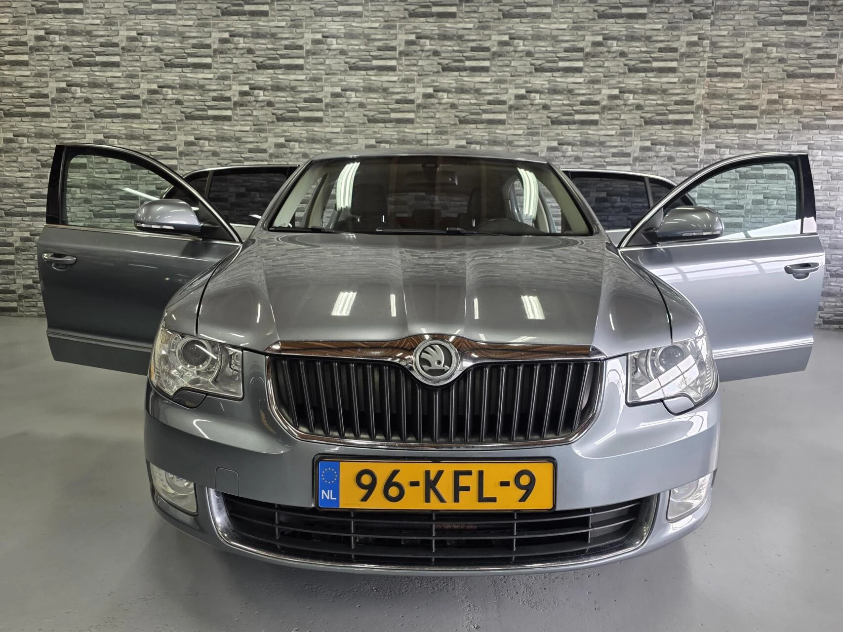 Hoofdafbeelding Škoda Superb