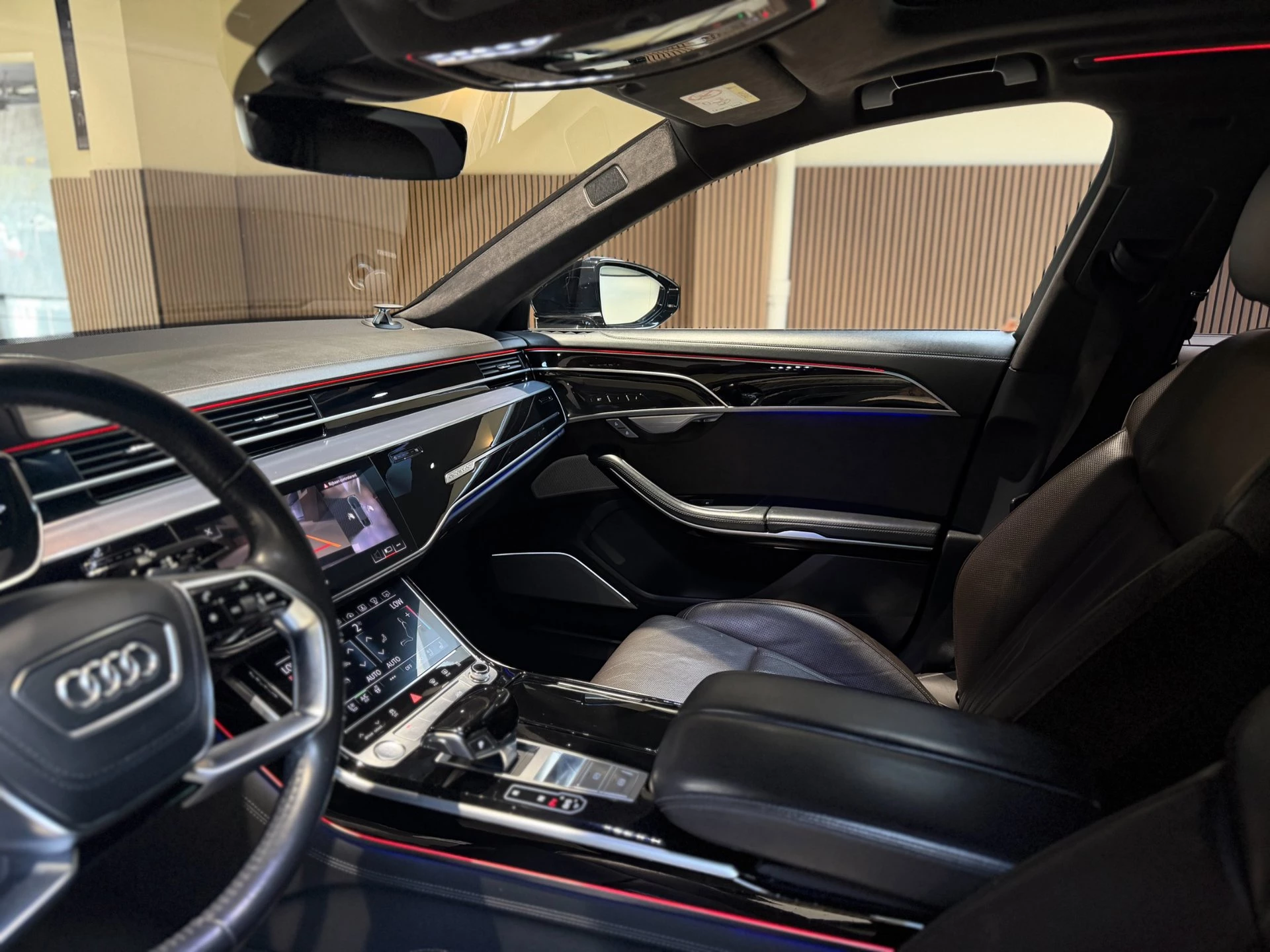 Hoofdafbeelding Audi A8