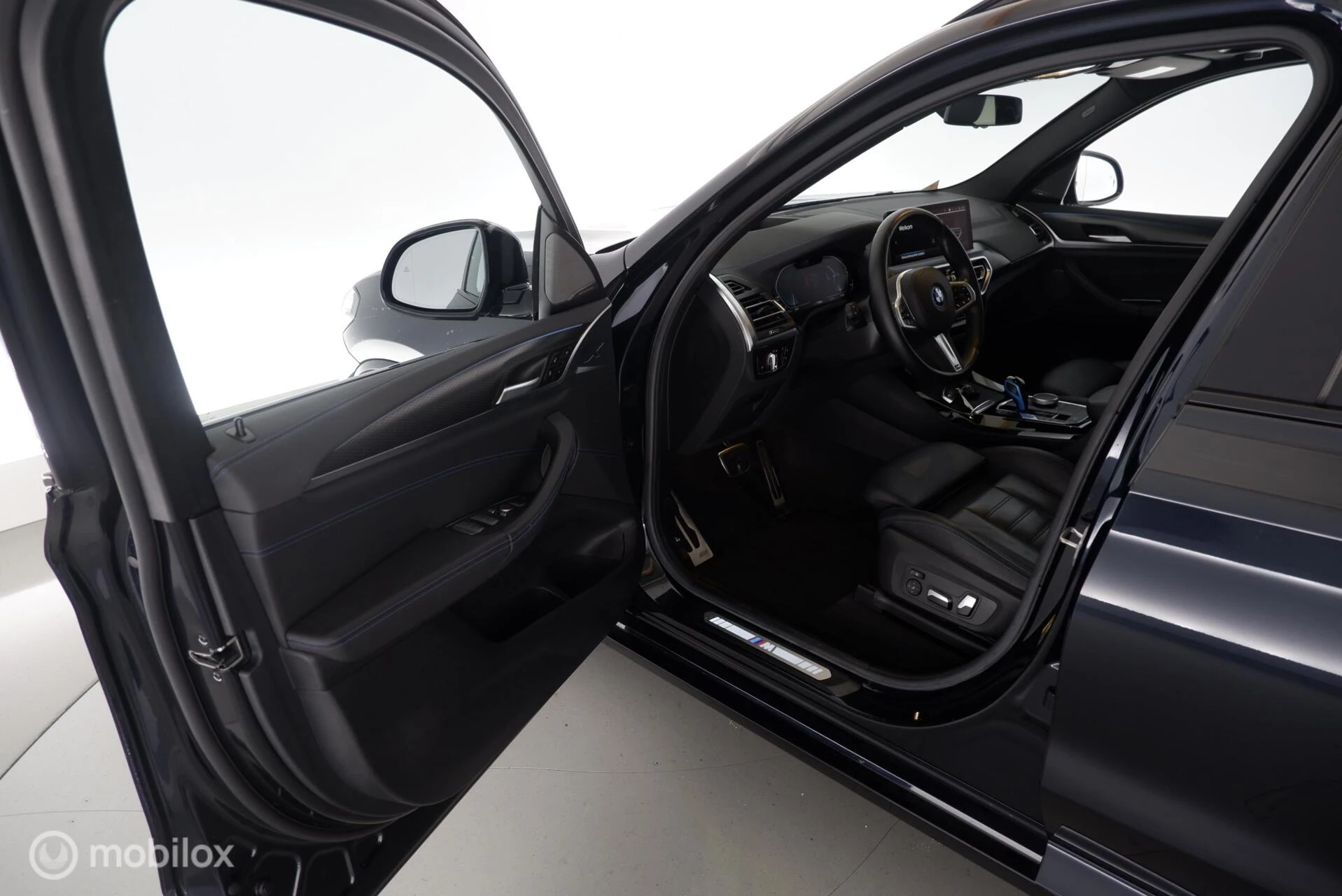 Hoofdafbeelding BMW iX3