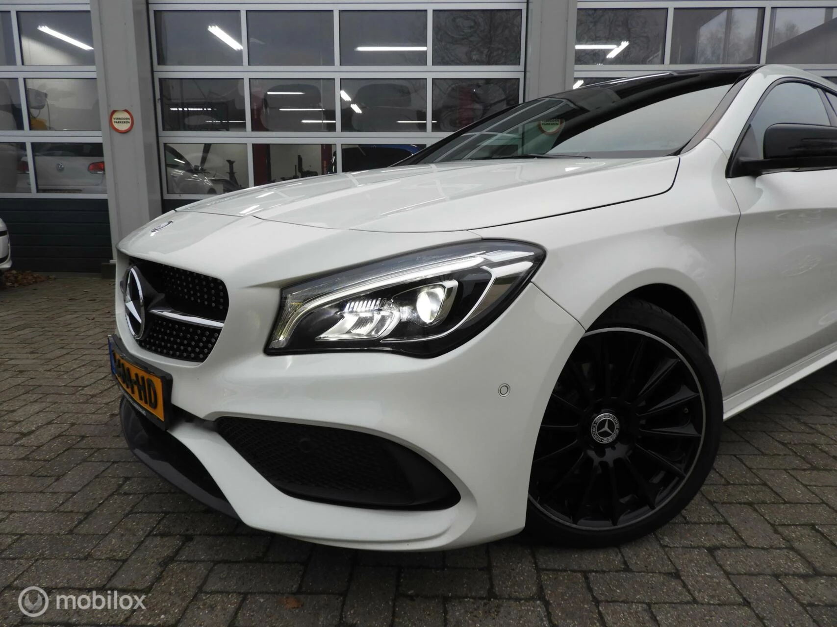 Hoofdafbeelding Mercedes-Benz CLA