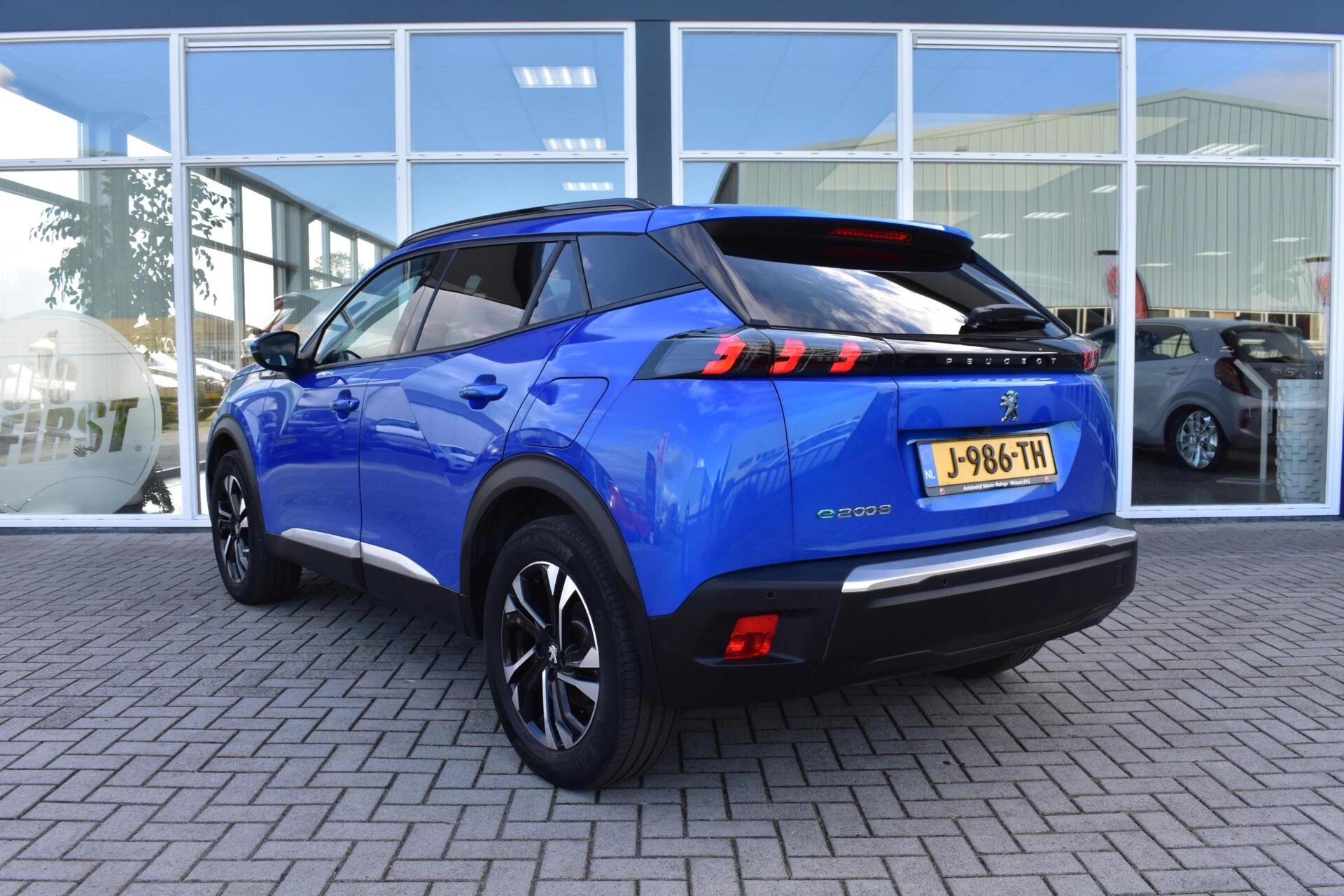 Hoofdafbeelding Peugeot e-2008