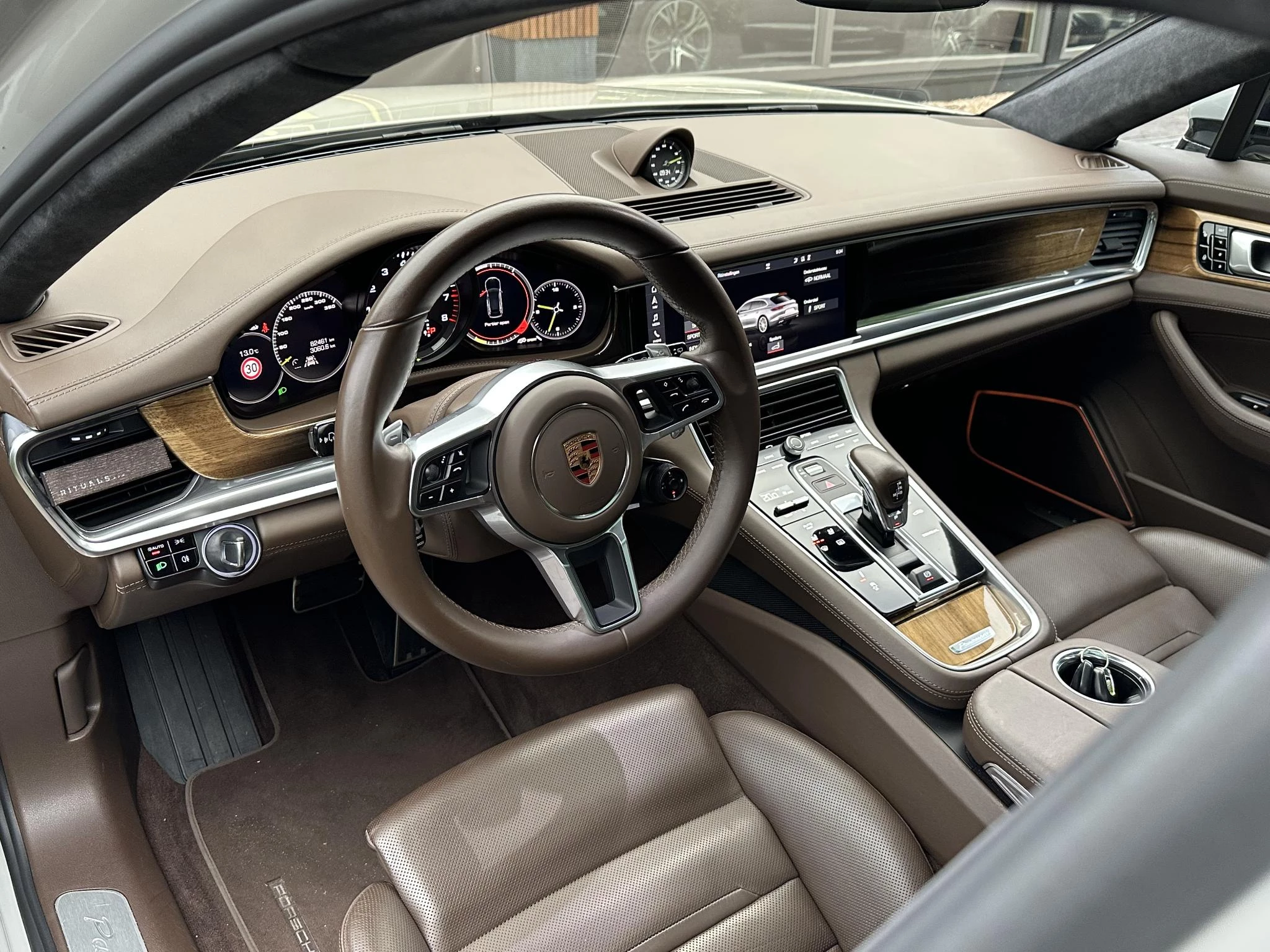 Hoofdafbeelding Porsche Panamera