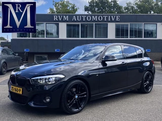 BMW 1-serie 118i Edition M Sport Shadow High Executive VAN: 24.900,- VOOR: 20.877,- UW HERFSTVOORDEEL: 4.023,- ORIGINEEL NEDERLANDSE AUTO MET NAP | VOLLEDIG LEDER + STOELVERWARMING| SCHUIFDAK | APPLE CARPLAY | XENON | RIJKLAAR MET 12 MAANDEN BOVAG GARANTIE!