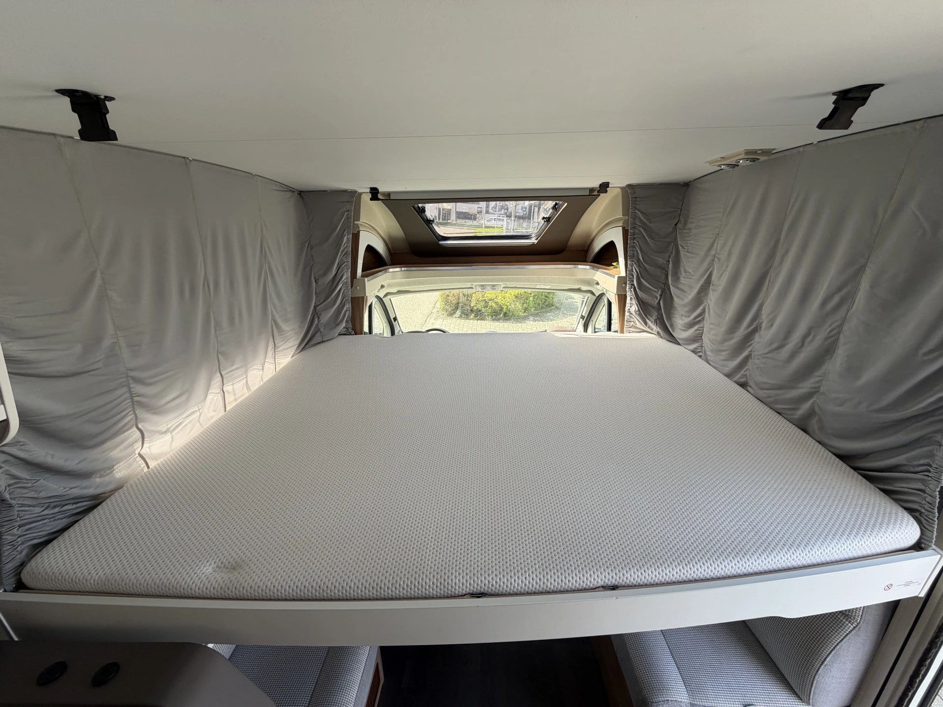 Hoofdafbeelding Adria MATRIX 600 DT