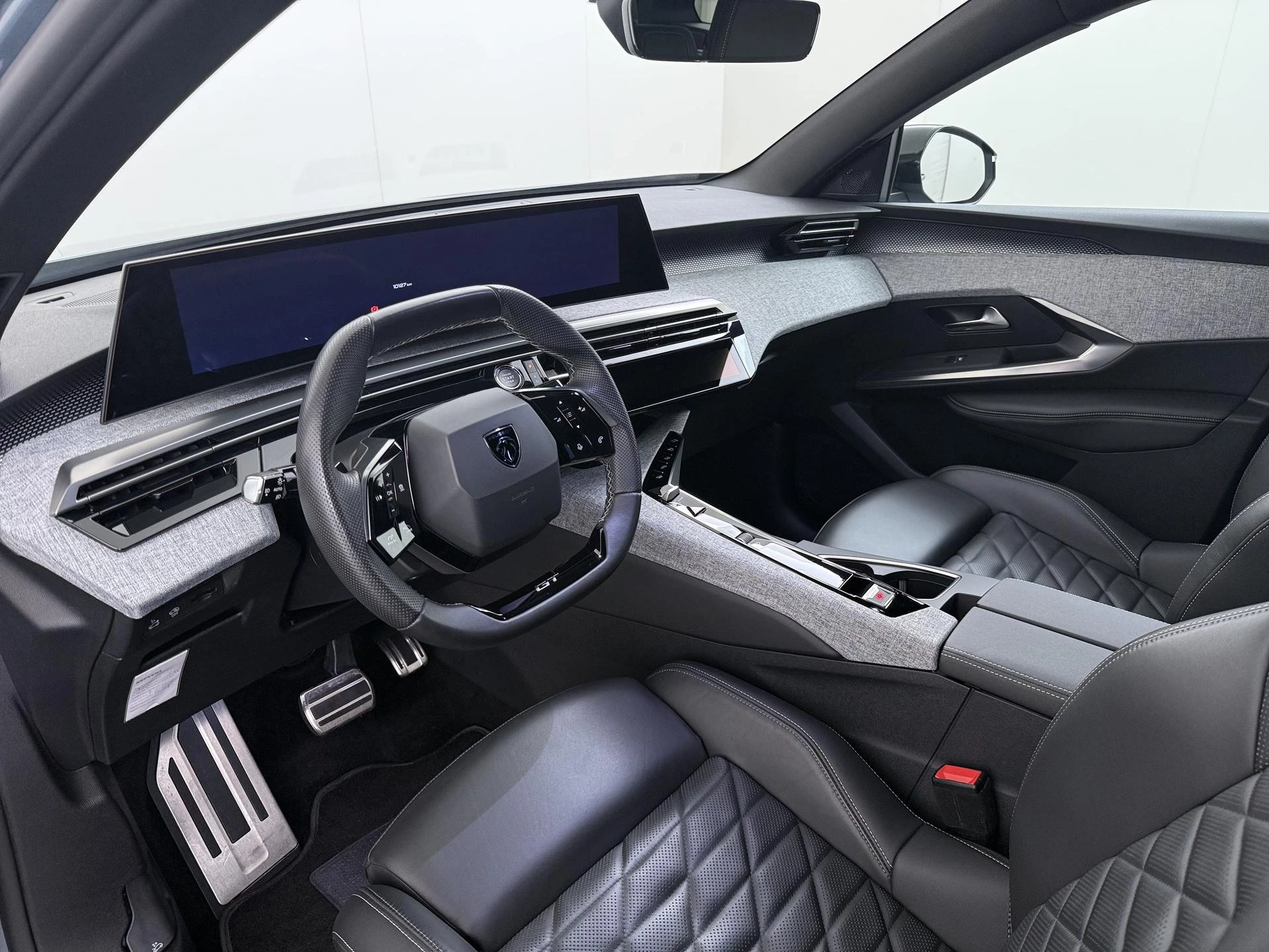 Hoofdafbeelding Peugeot e-5008