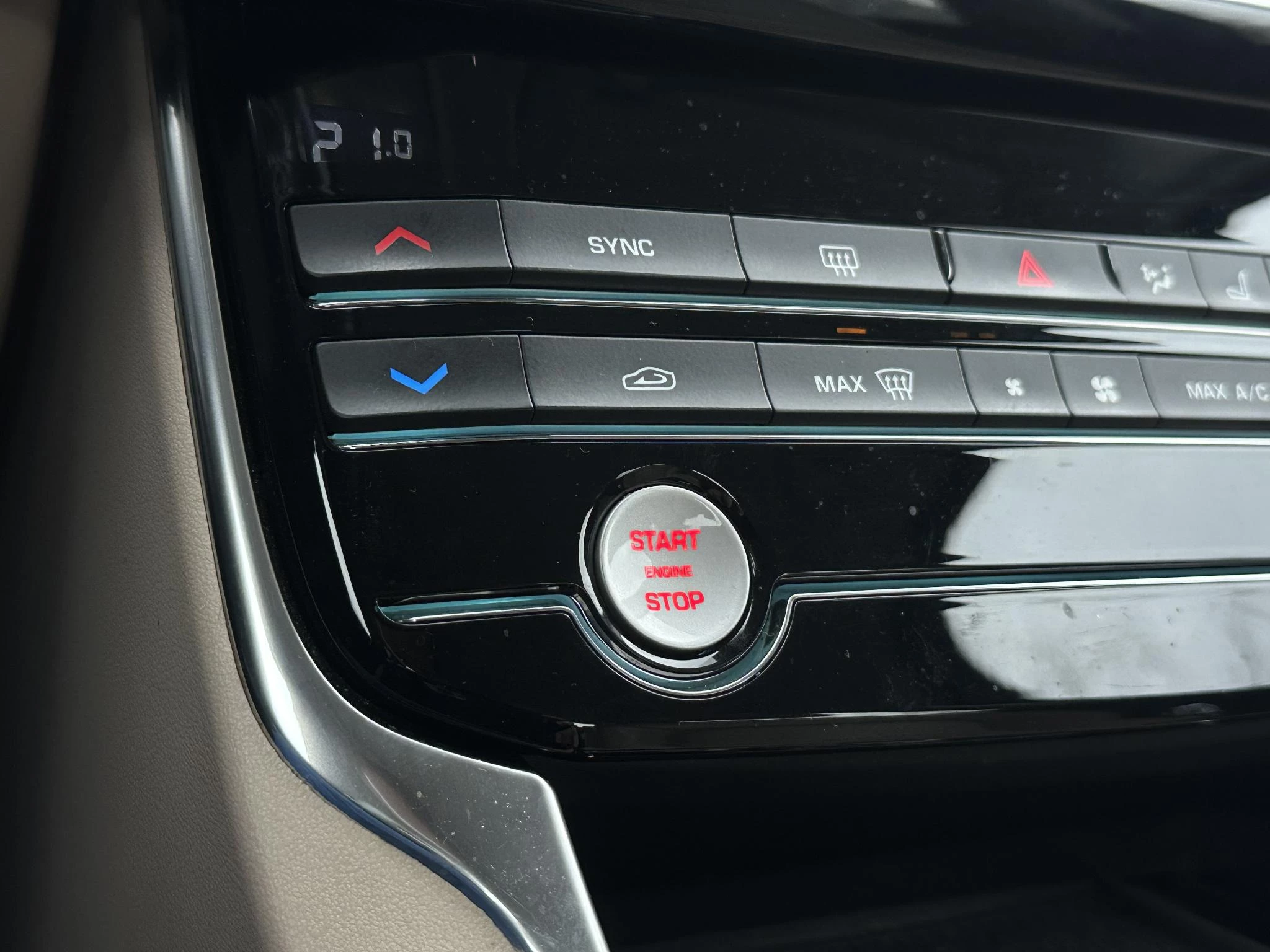 Hoofdafbeelding Jaguar XE