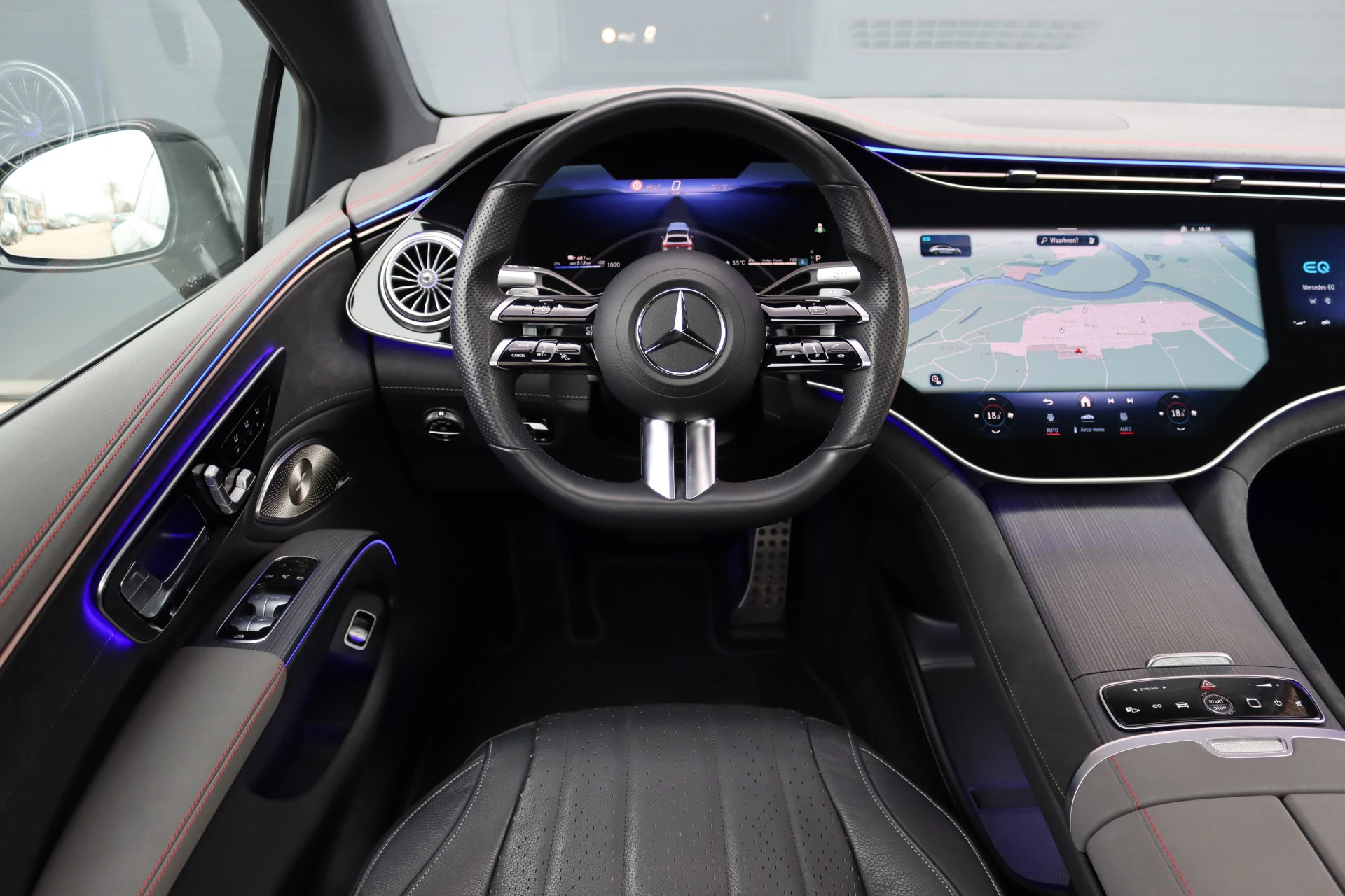 Hoofdafbeelding Mercedes-Benz EQS