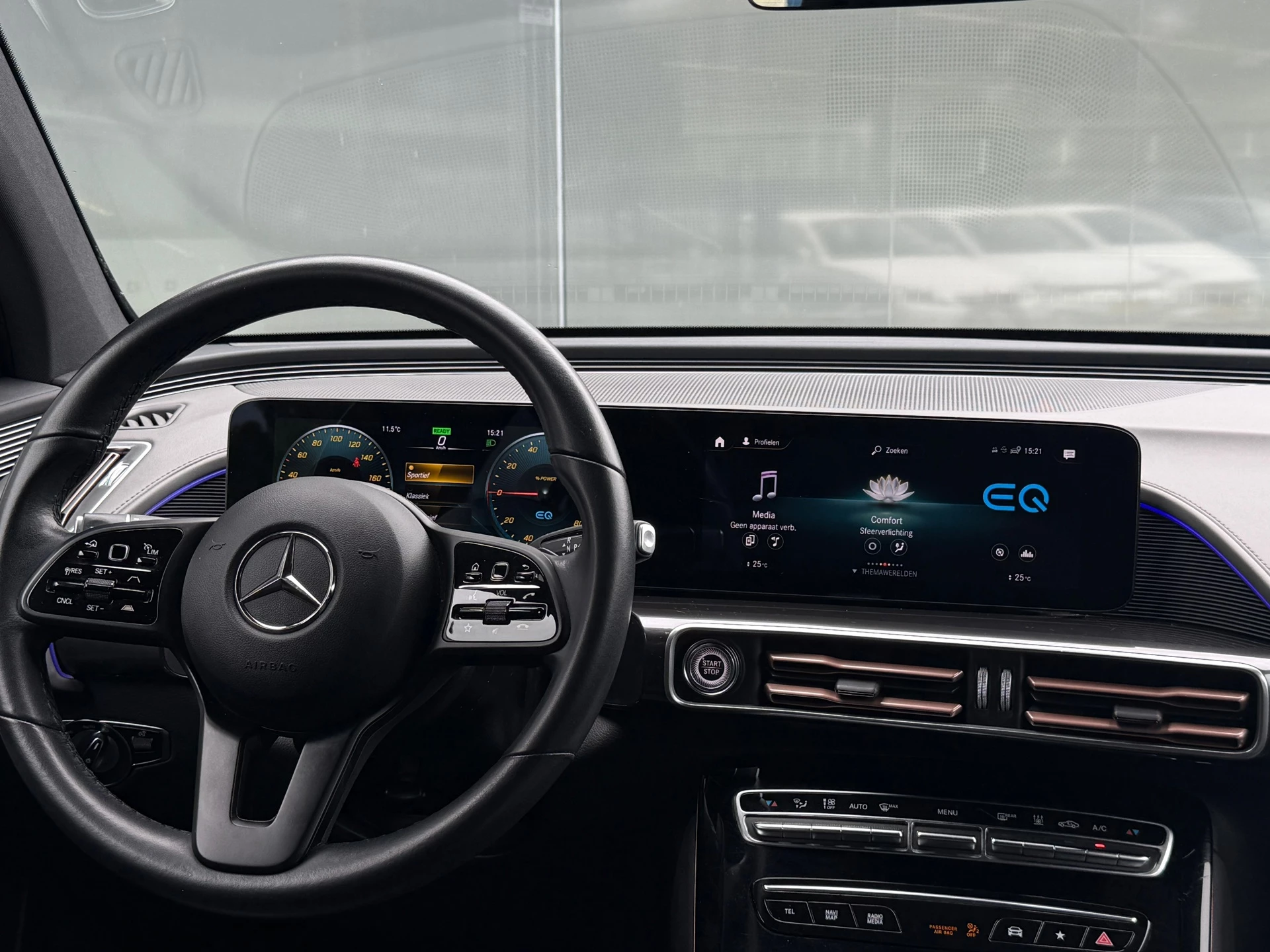 Hoofdafbeelding Mercedes-Benz EQC