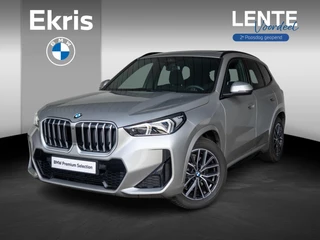 BMW X1 sDrive20i | M Sportpakket | Travel Pack | Verwarmd Stuurwiel | Comfort Access | 	Achteruitrijcamera | Panoramadak | Trekhaak | Lentevoordeel