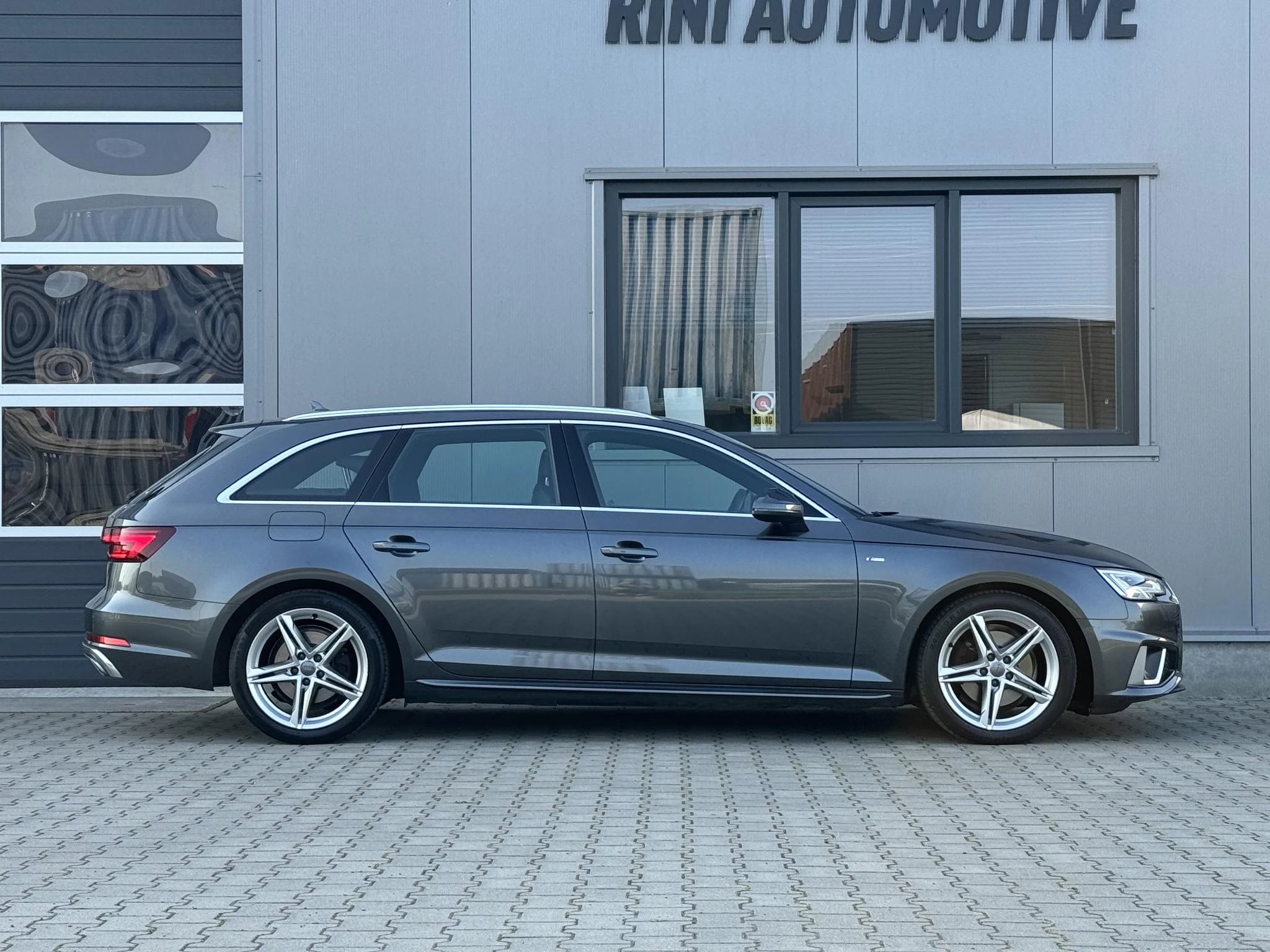 Hoofdafbeelding Audi A4