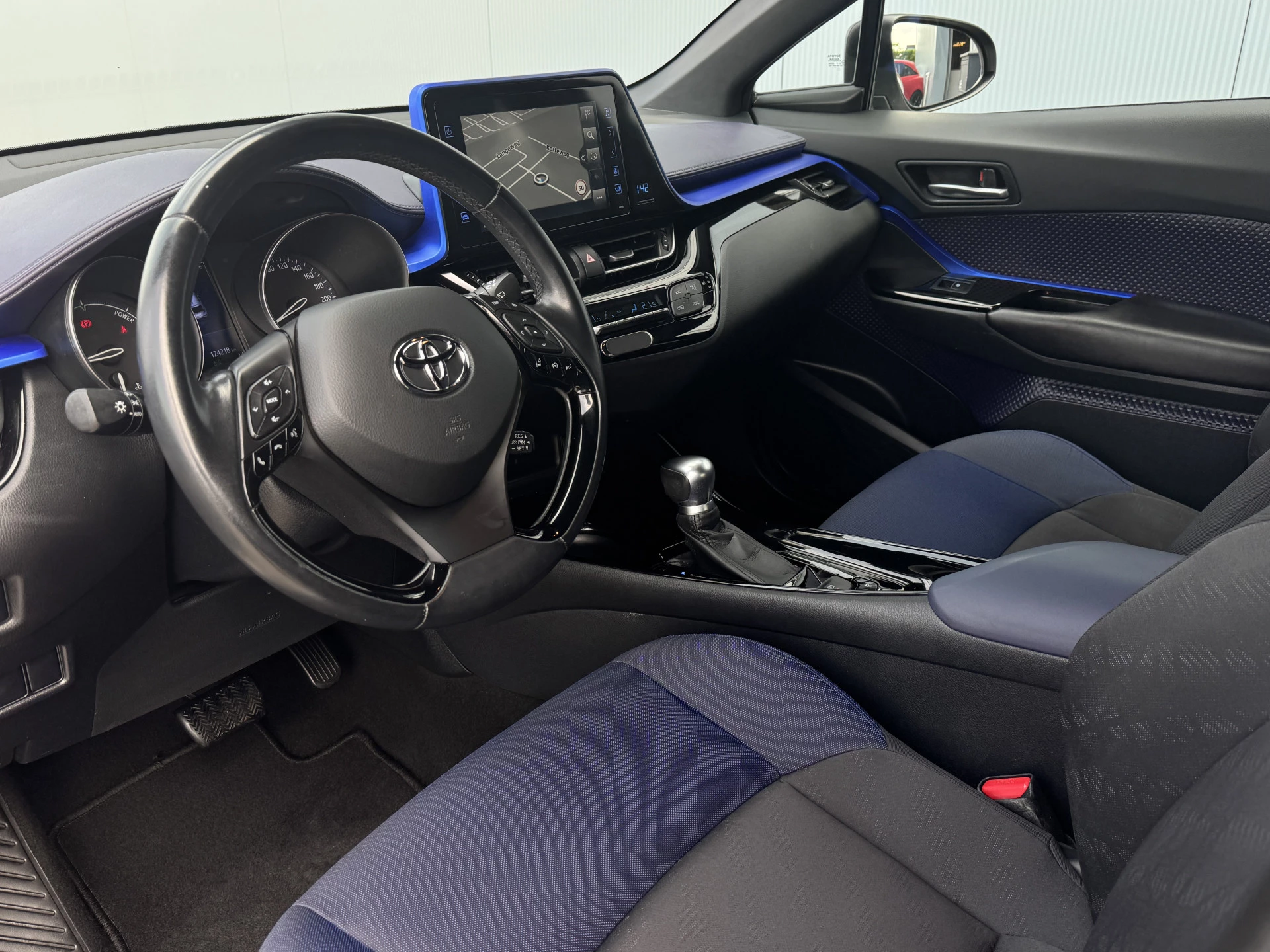 Hoofdafbeelding Toyota C-HR